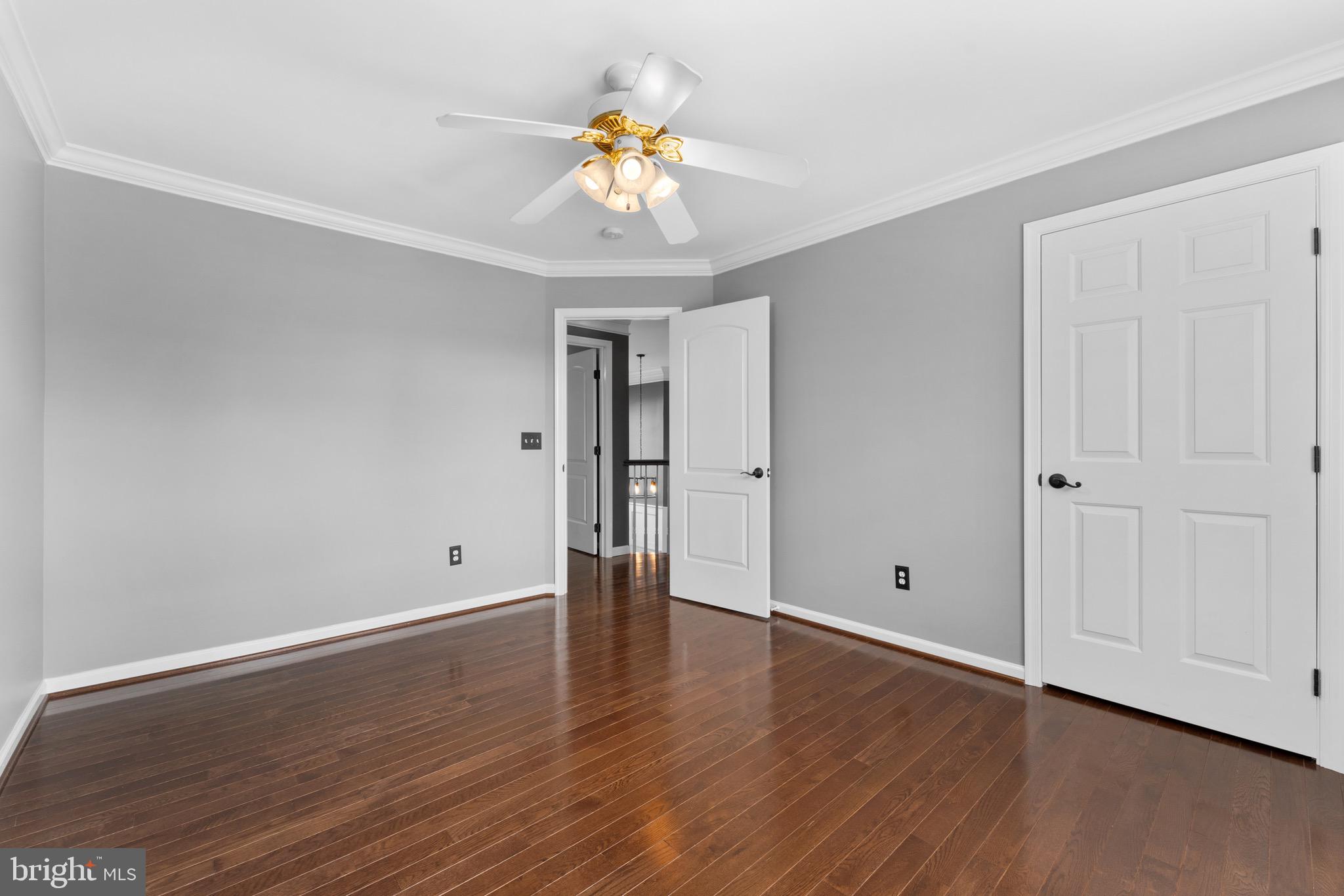 COUNTRY CLUB ESTATES - Residential