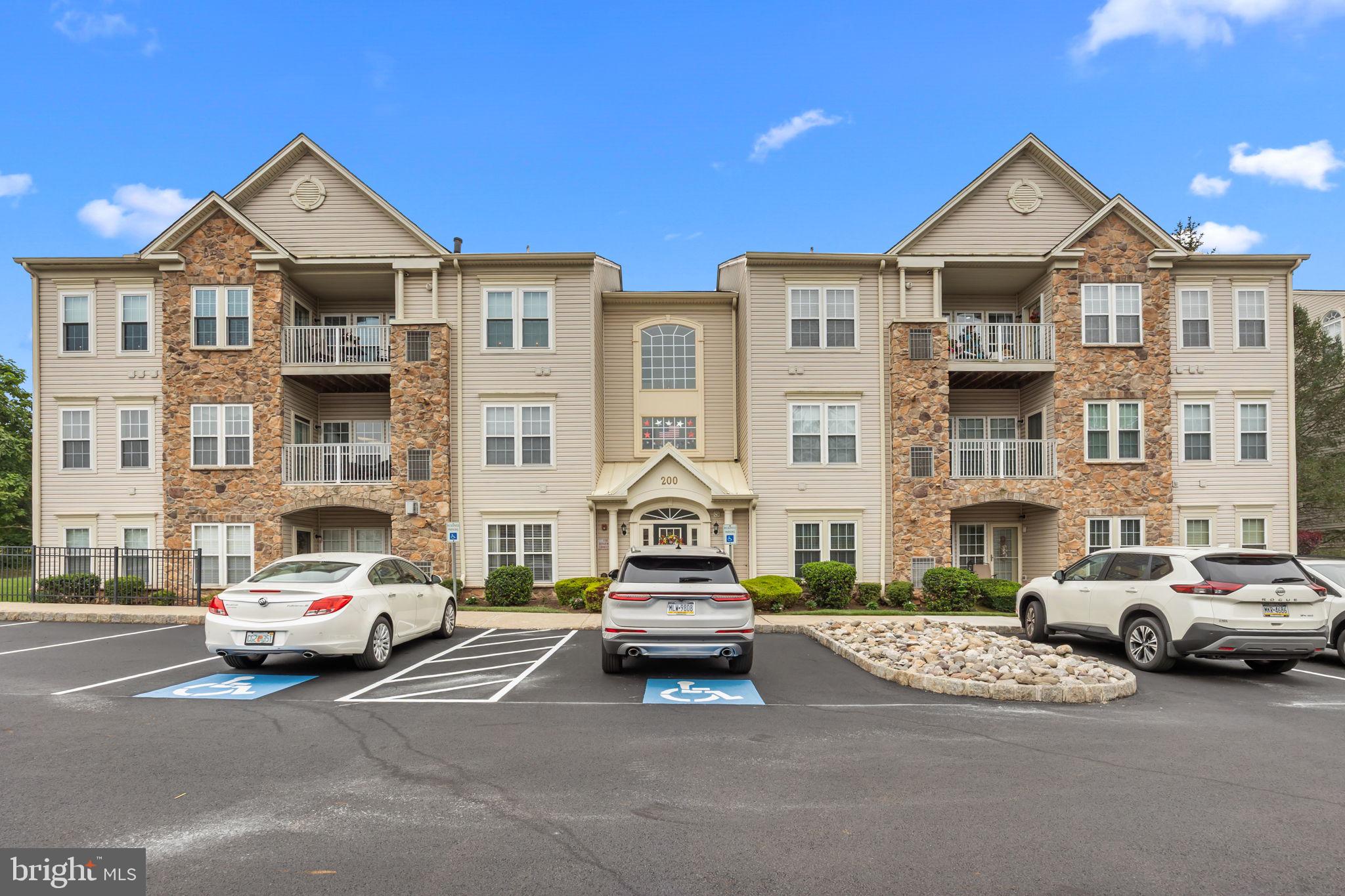 200 DOUGLAS FIR DRIVE 102