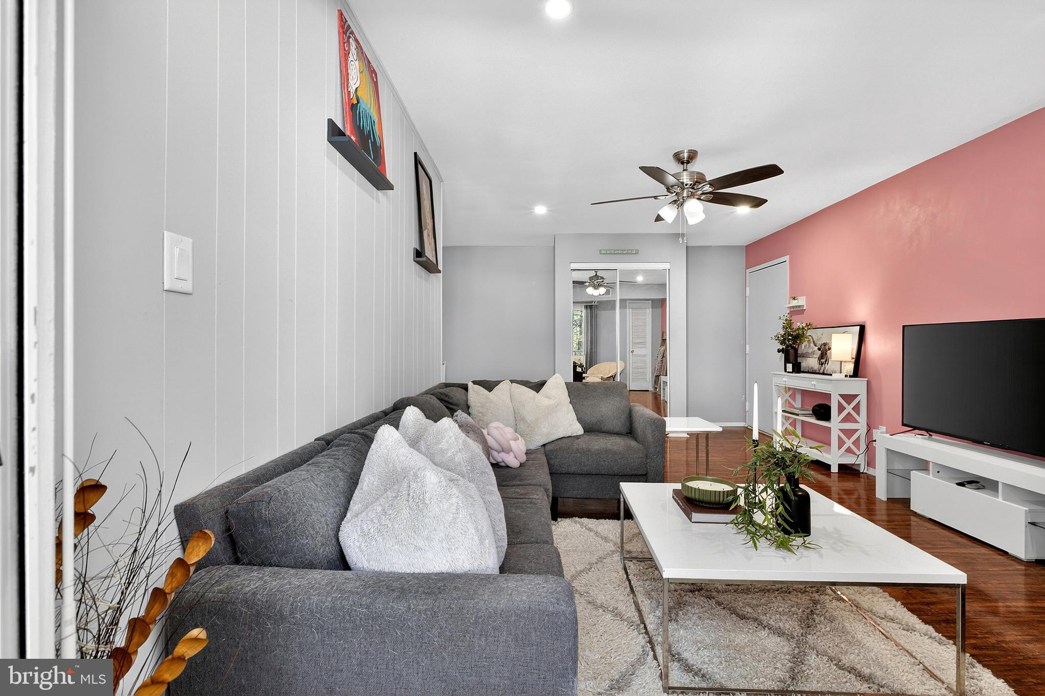 GOVERNOR'S HOUSE - Residential