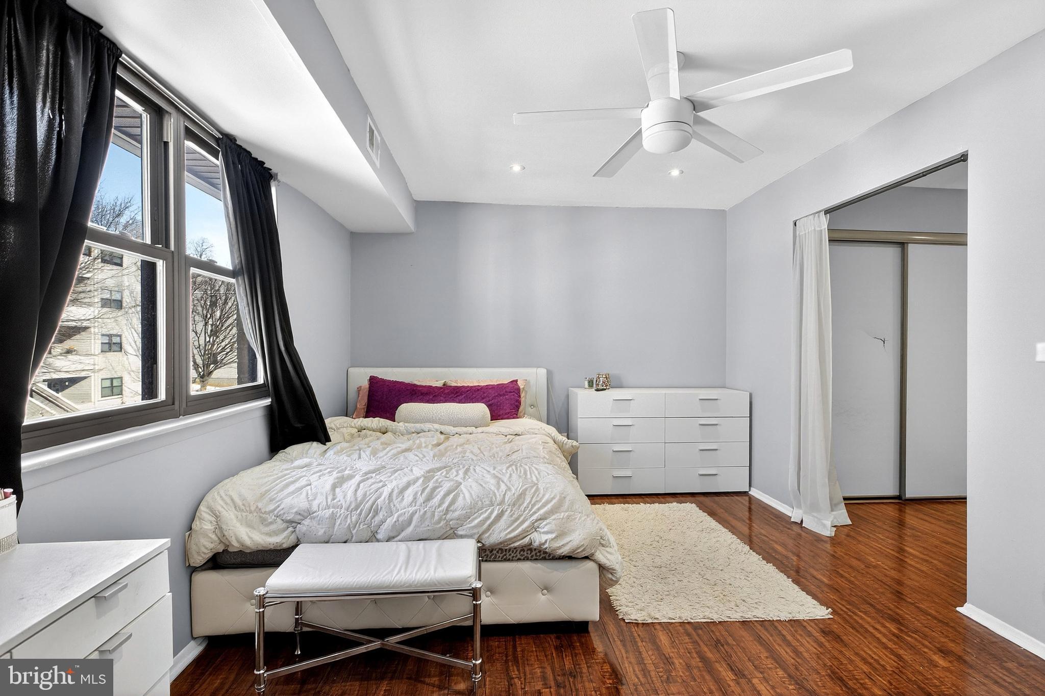 GOVERNOR'S HOUSE - Residential