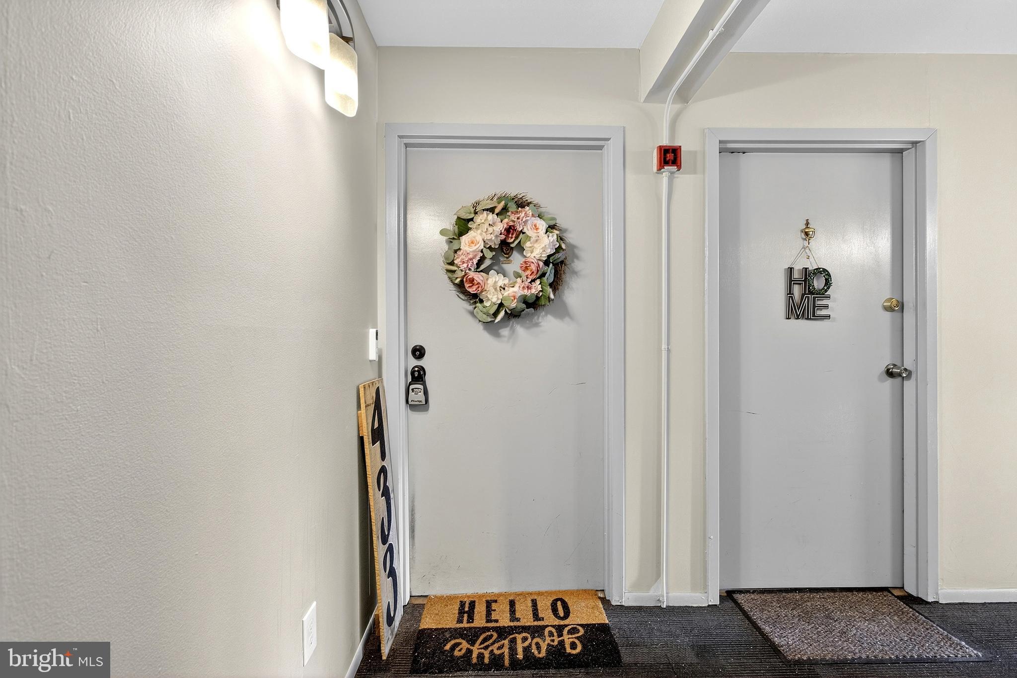 GOVERNOR'S HOUSE - Residential