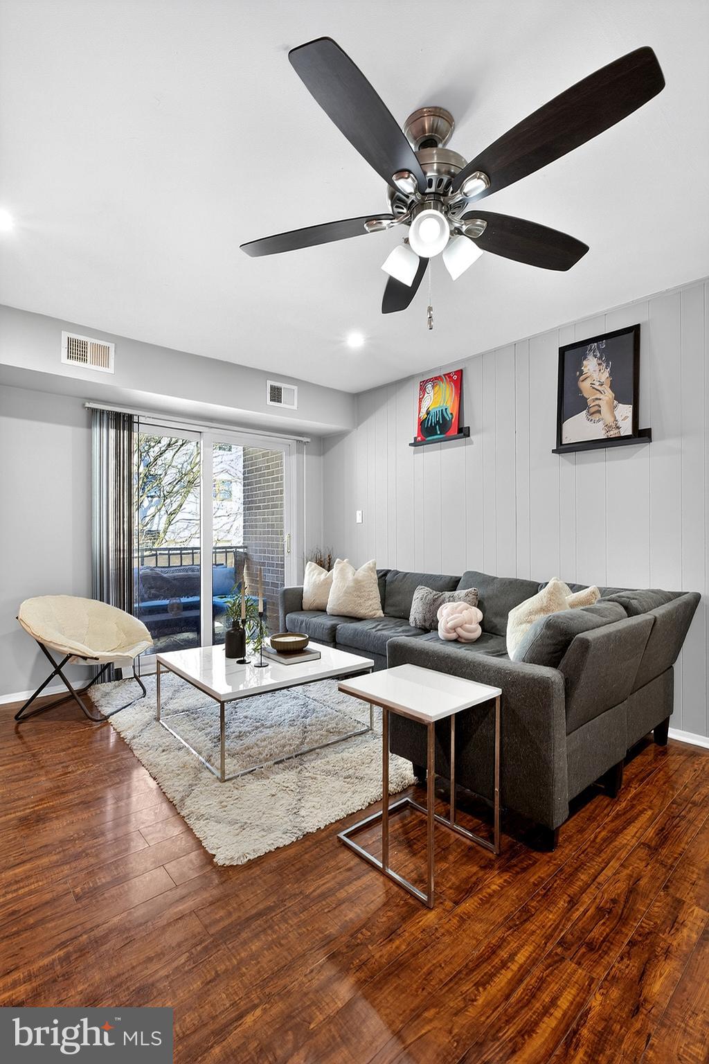 GOVERNOR'S HOUSE - Residential