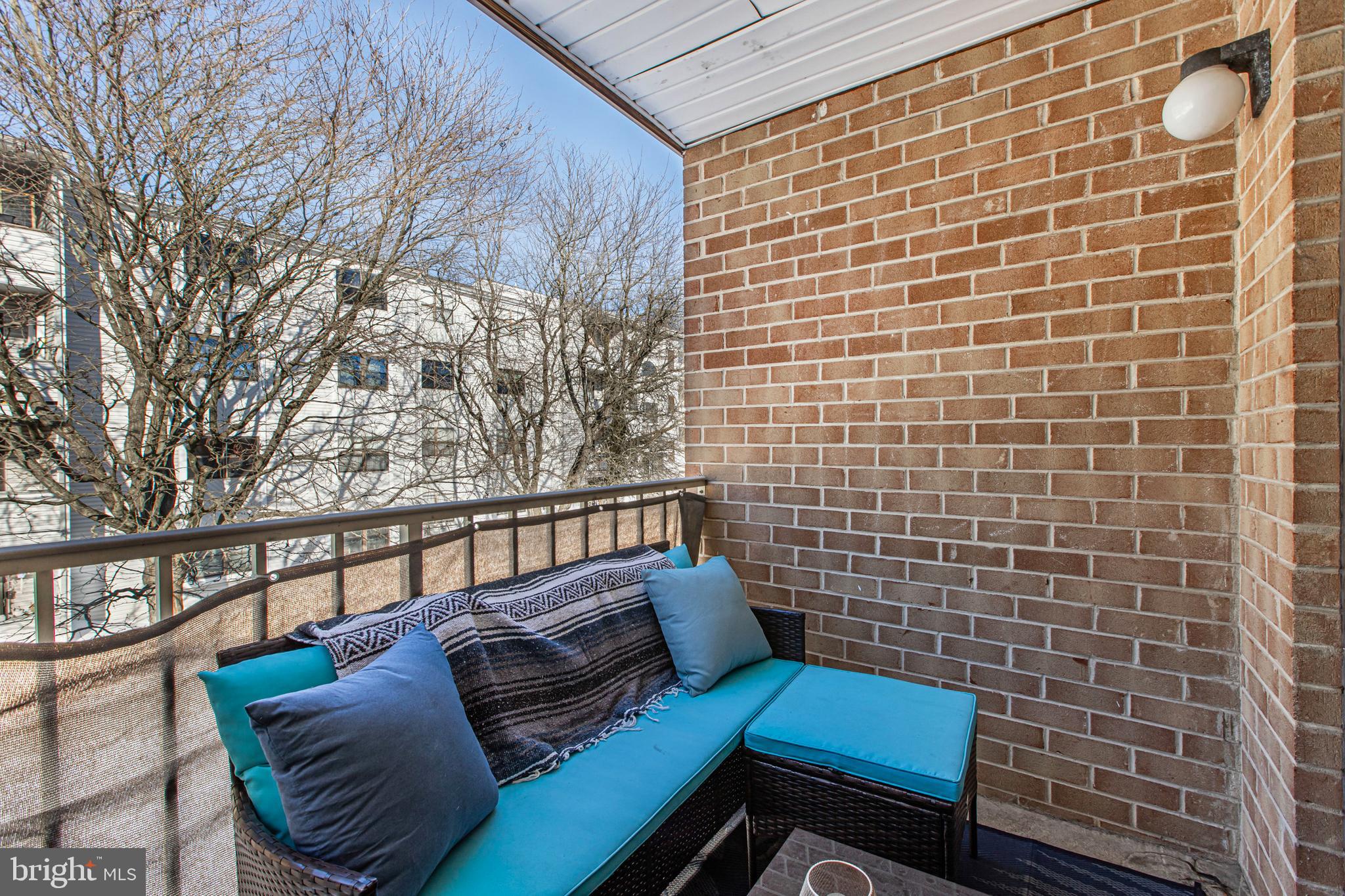 GOVERNOR'S HOUSE - Residential