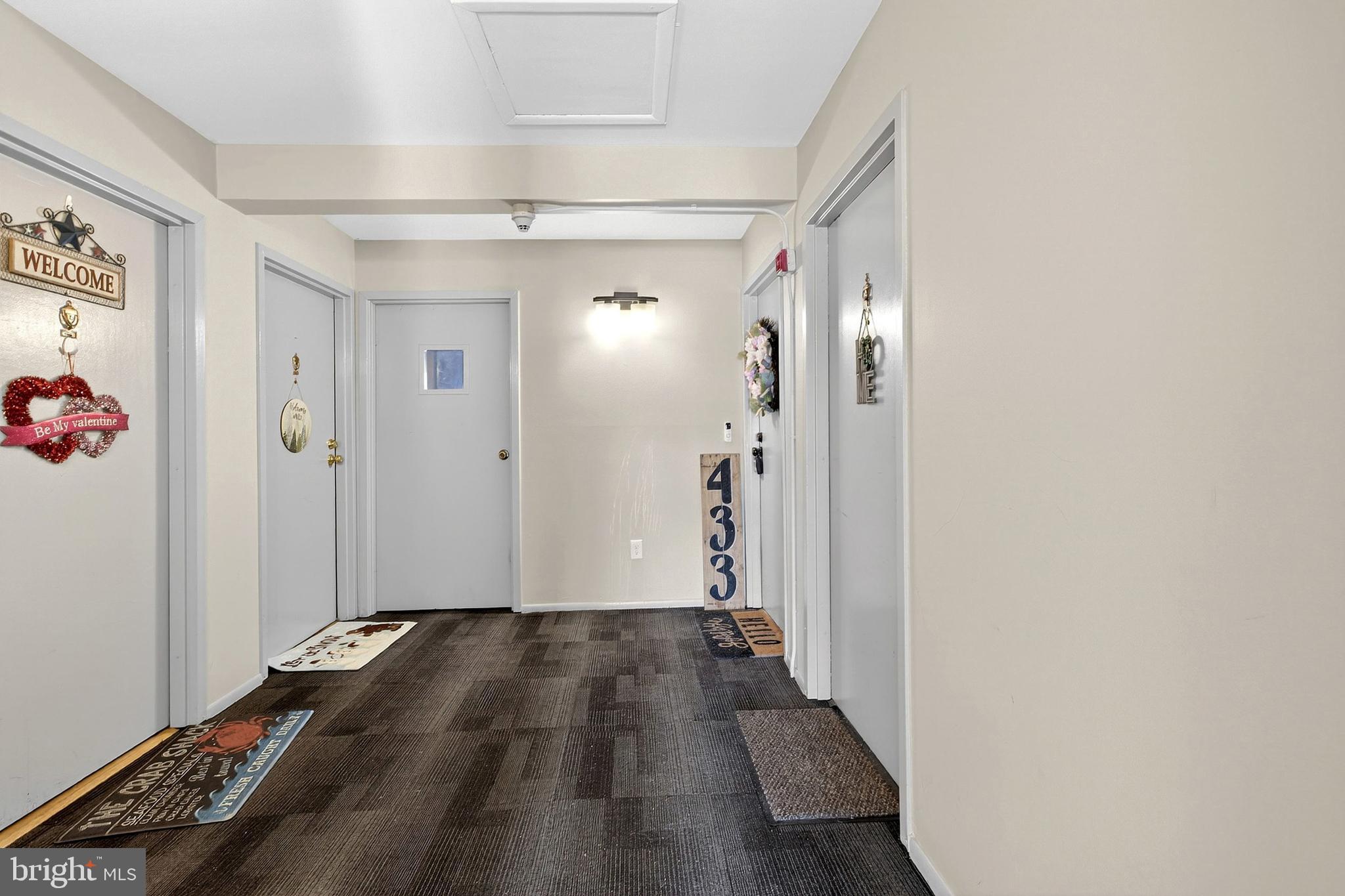 GOVERNOR'S HOUSE - Residential