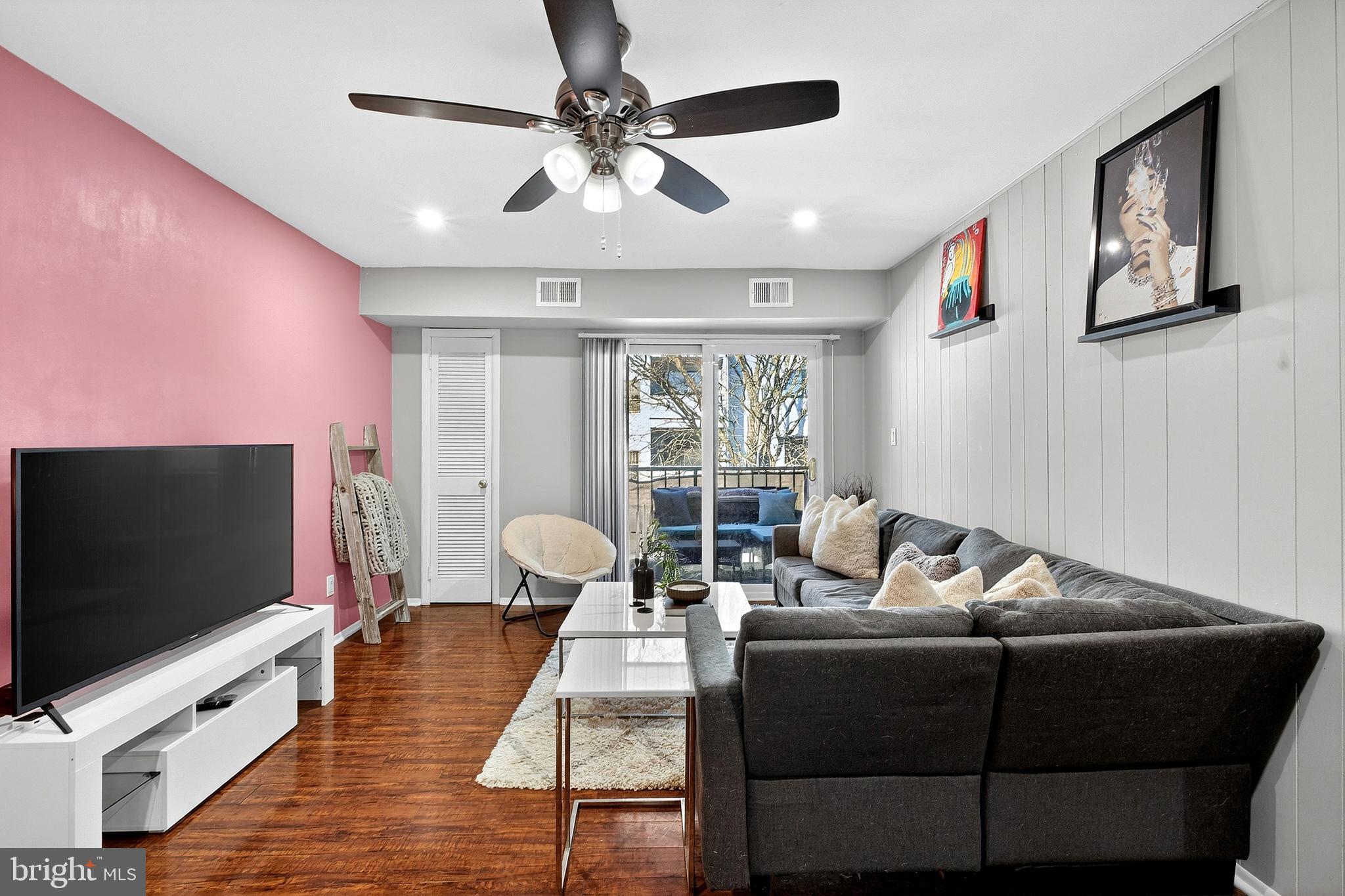 GOVERNOR'S HOUSE - Residential