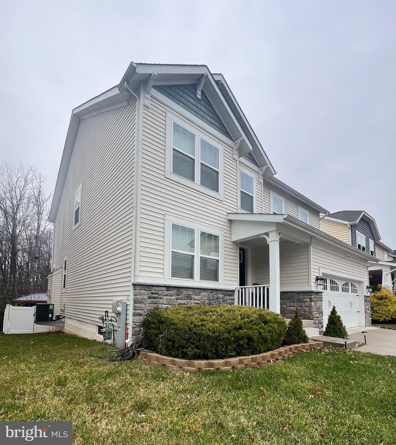 8 INGLENOOK COURT