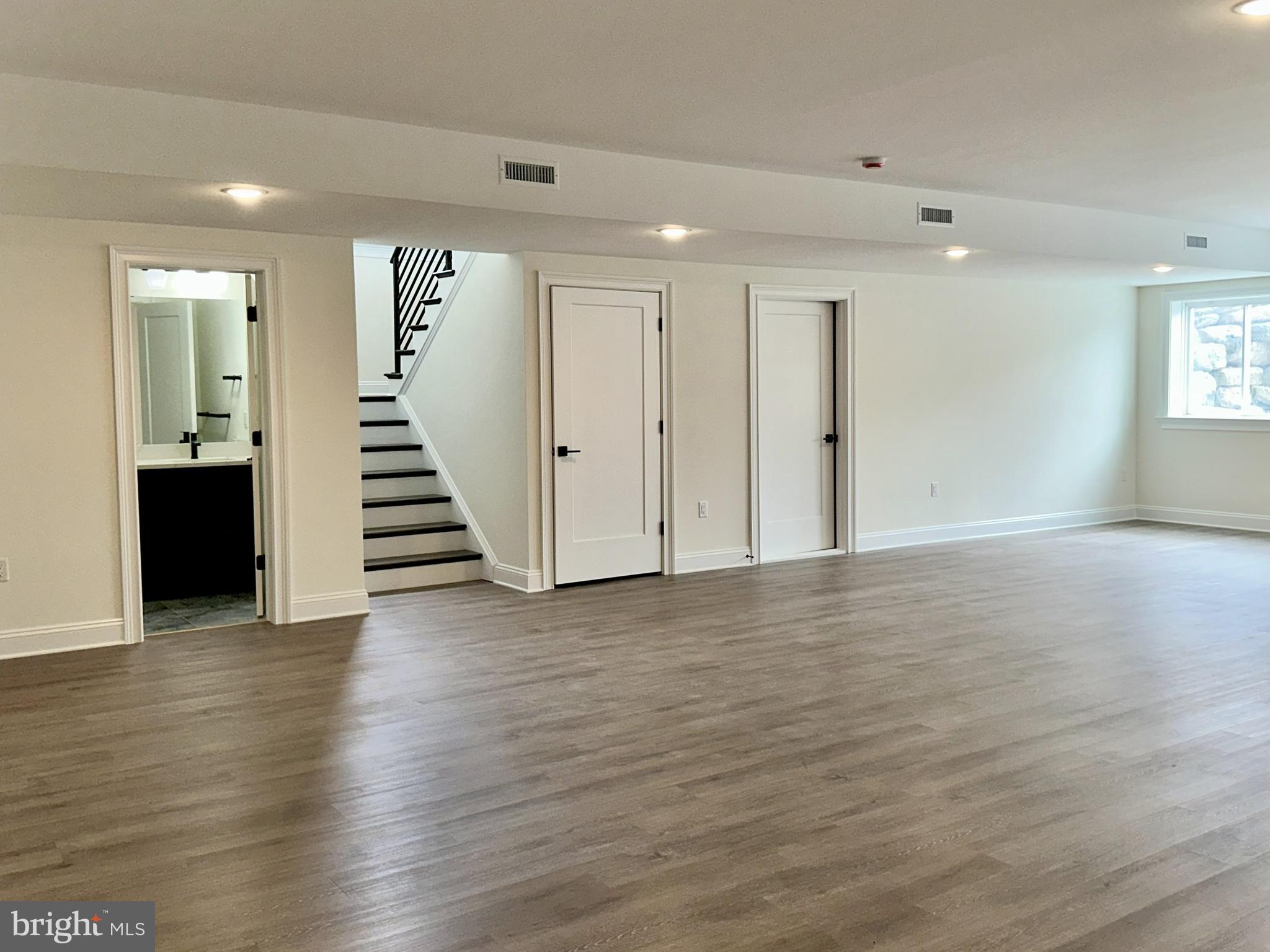 BROOKLAWN - Residential