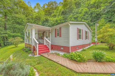 3141 Beech Grove Rd, Roseland, VA MLS: 667758