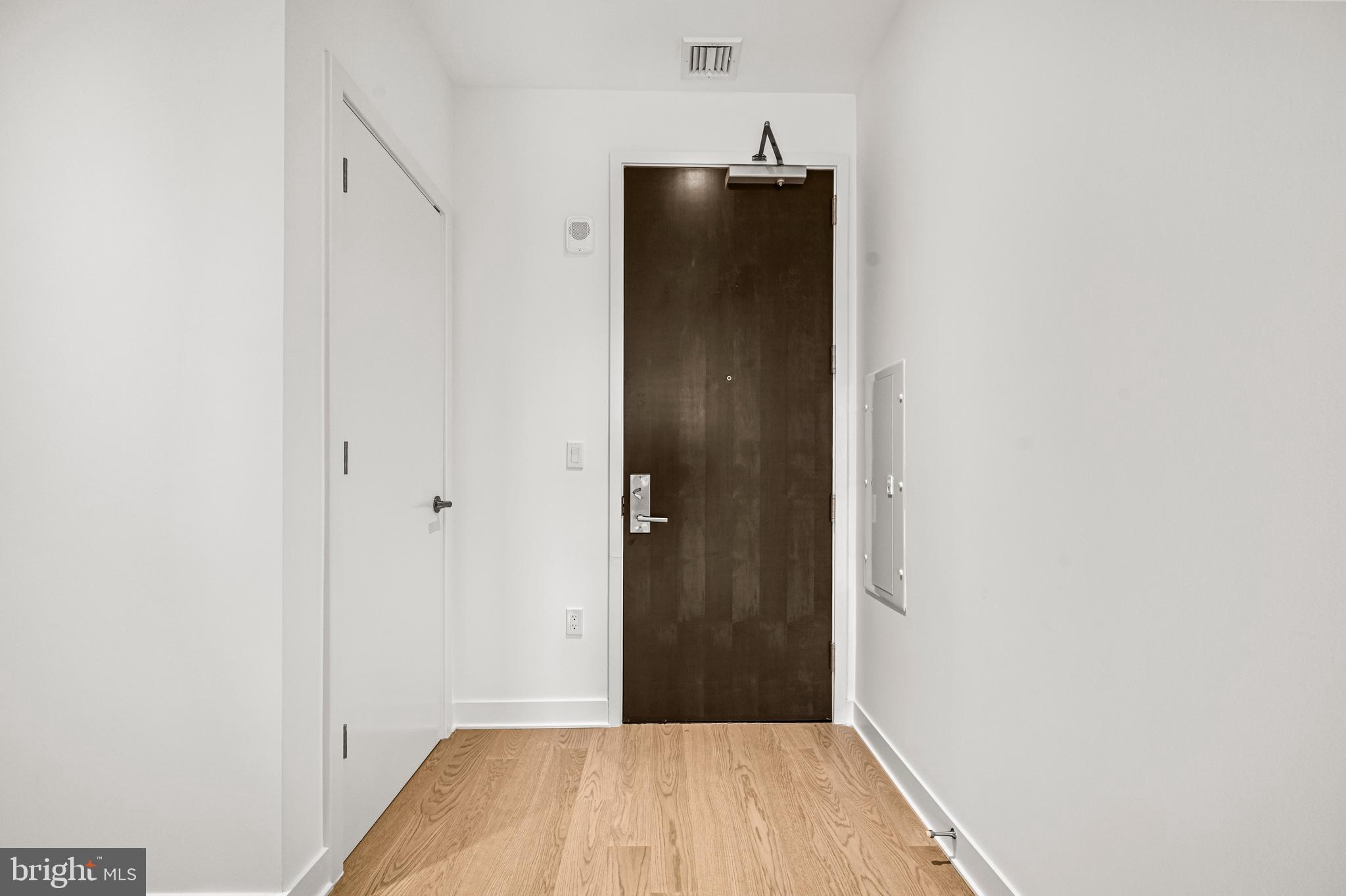 THE VERSE CONDO - Residential