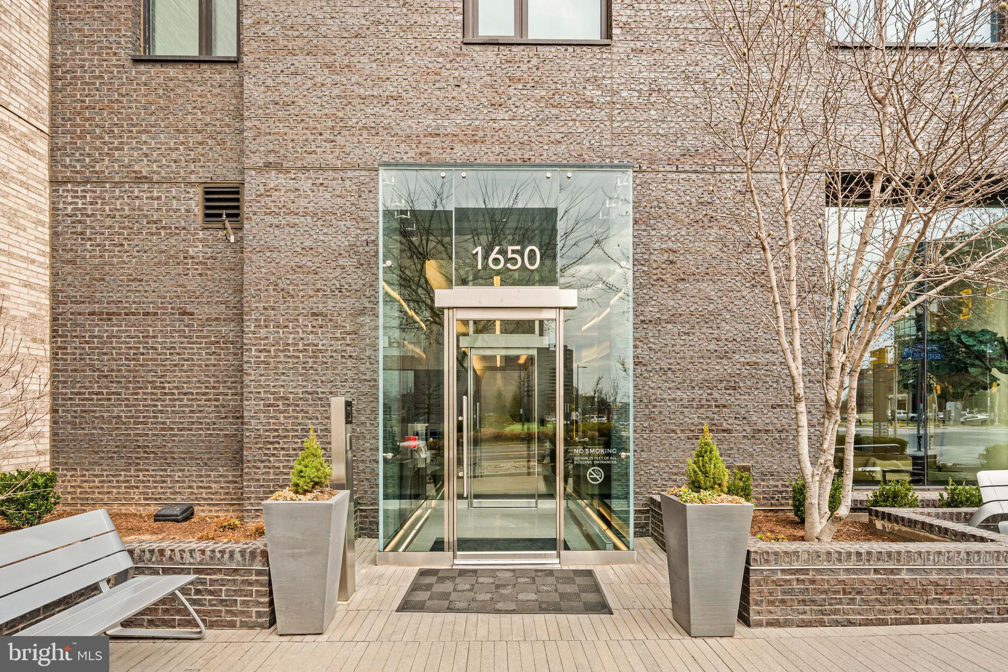 THE VERSE CONDO - Residential