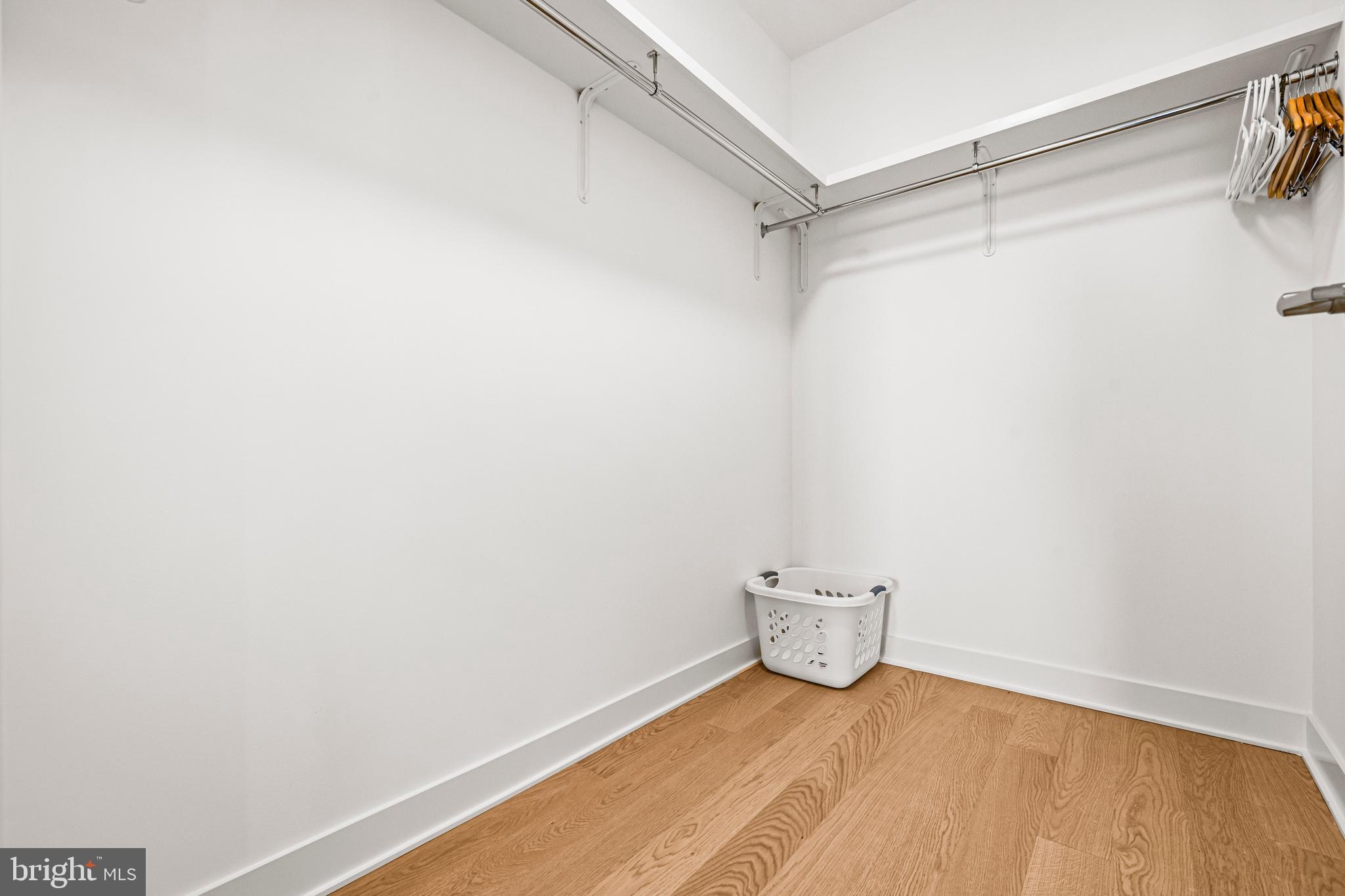 THE VERSE CONDO - Residential