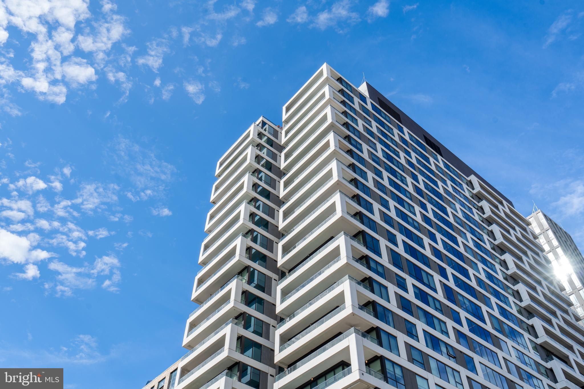 THE VERSE CONDO - Residential