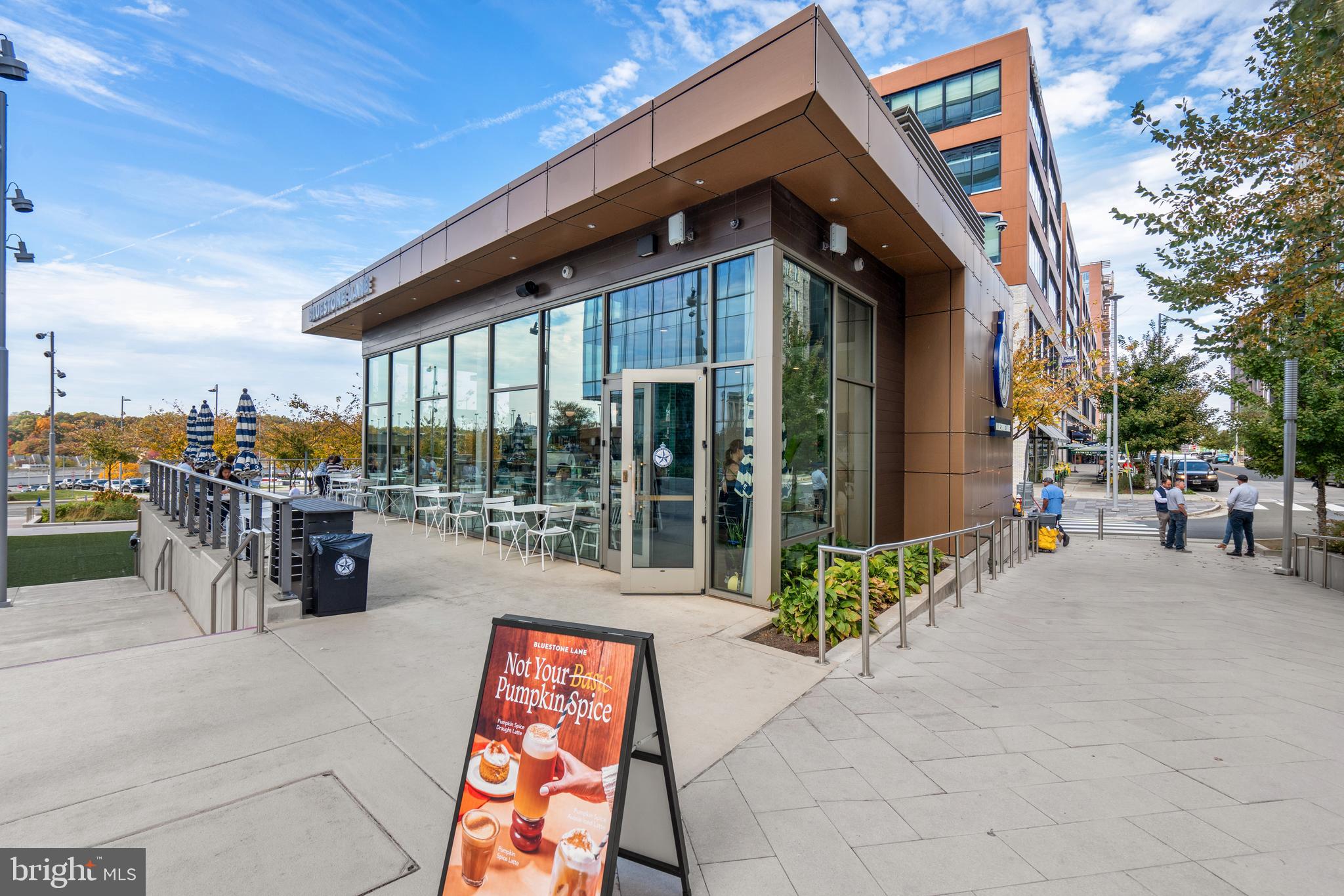 THE VERSE CONDO - Residential