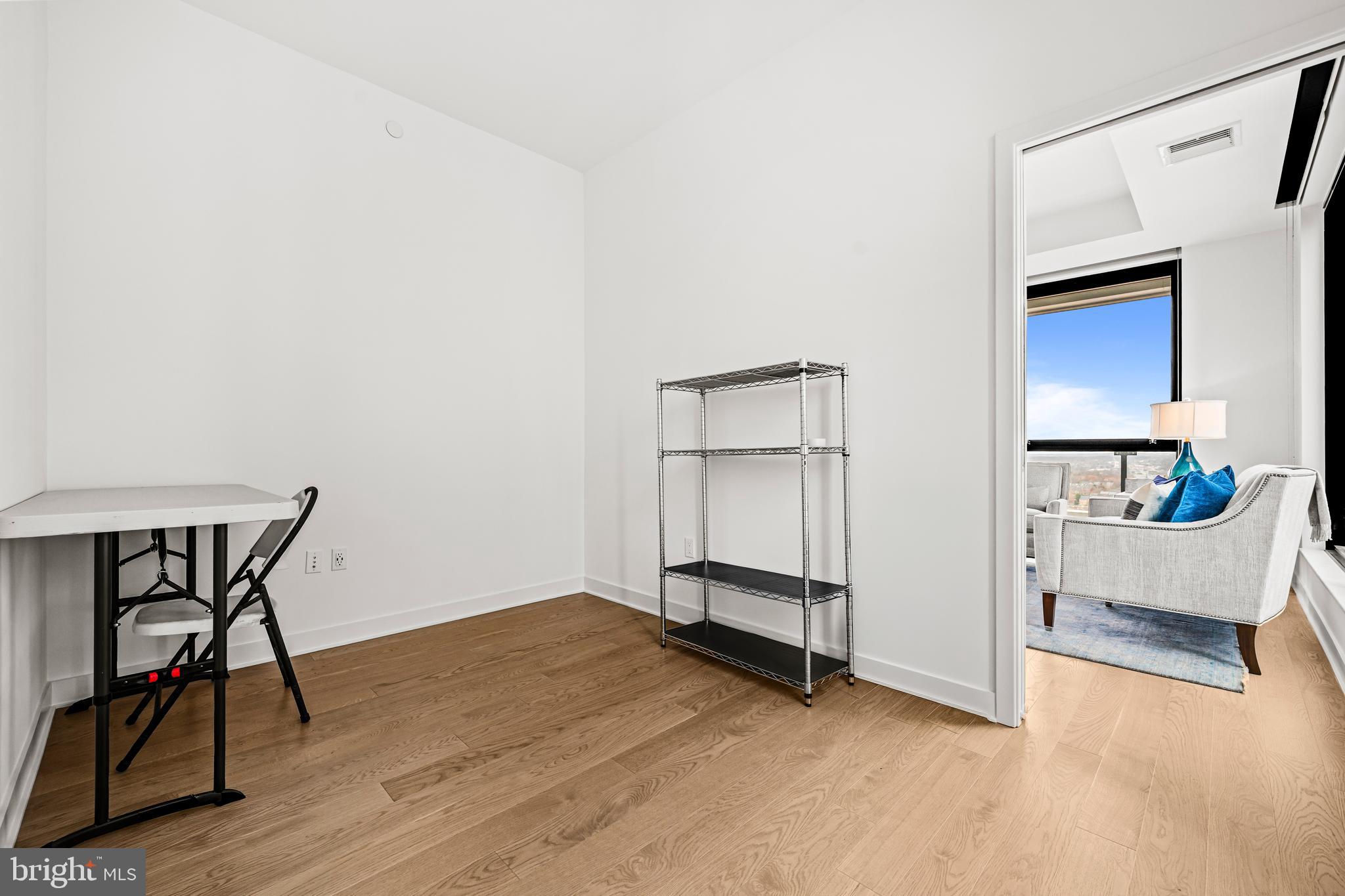 THE VERSE CONDO - Residential