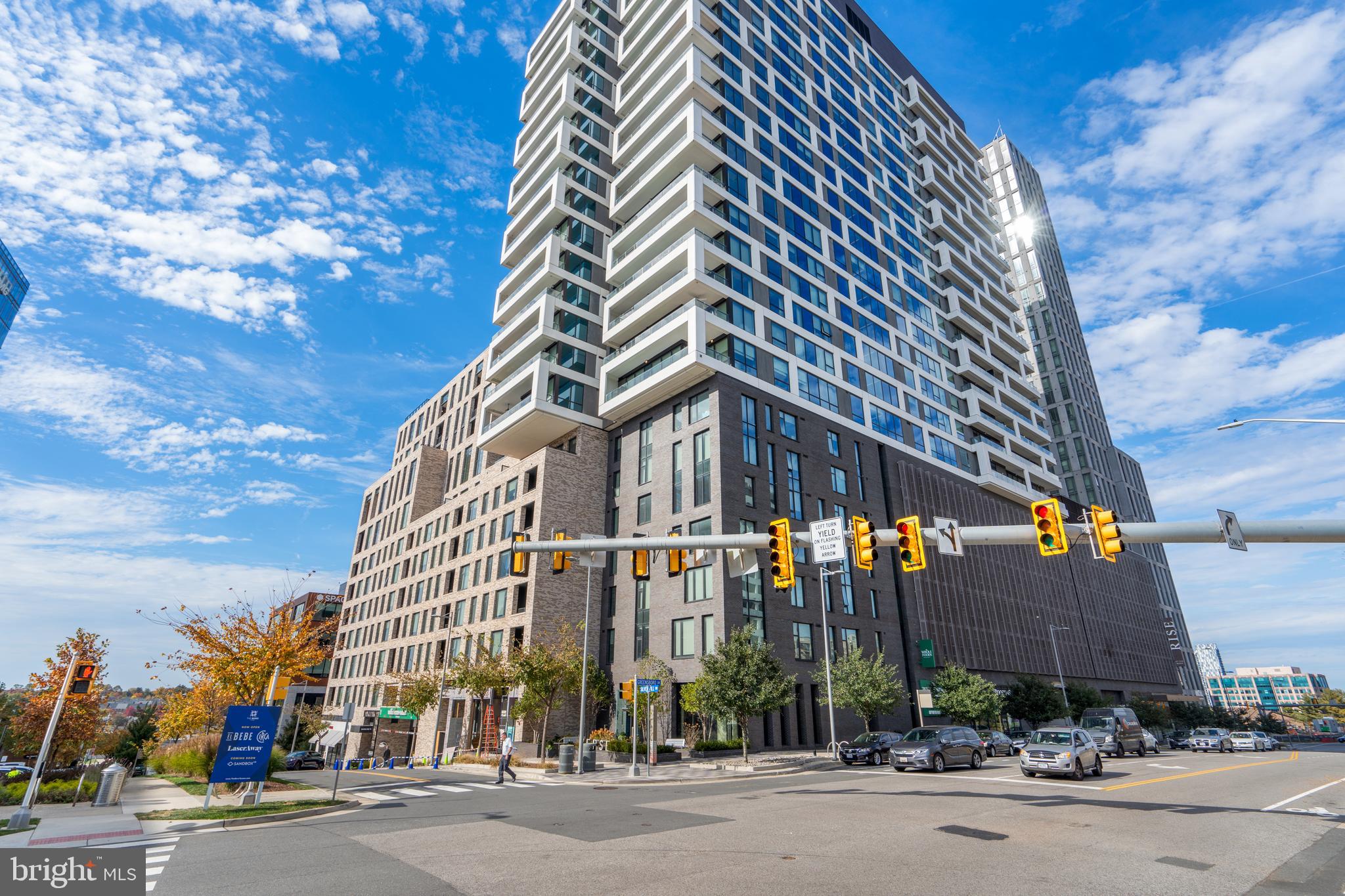 THE VERSE CONDO - Residential