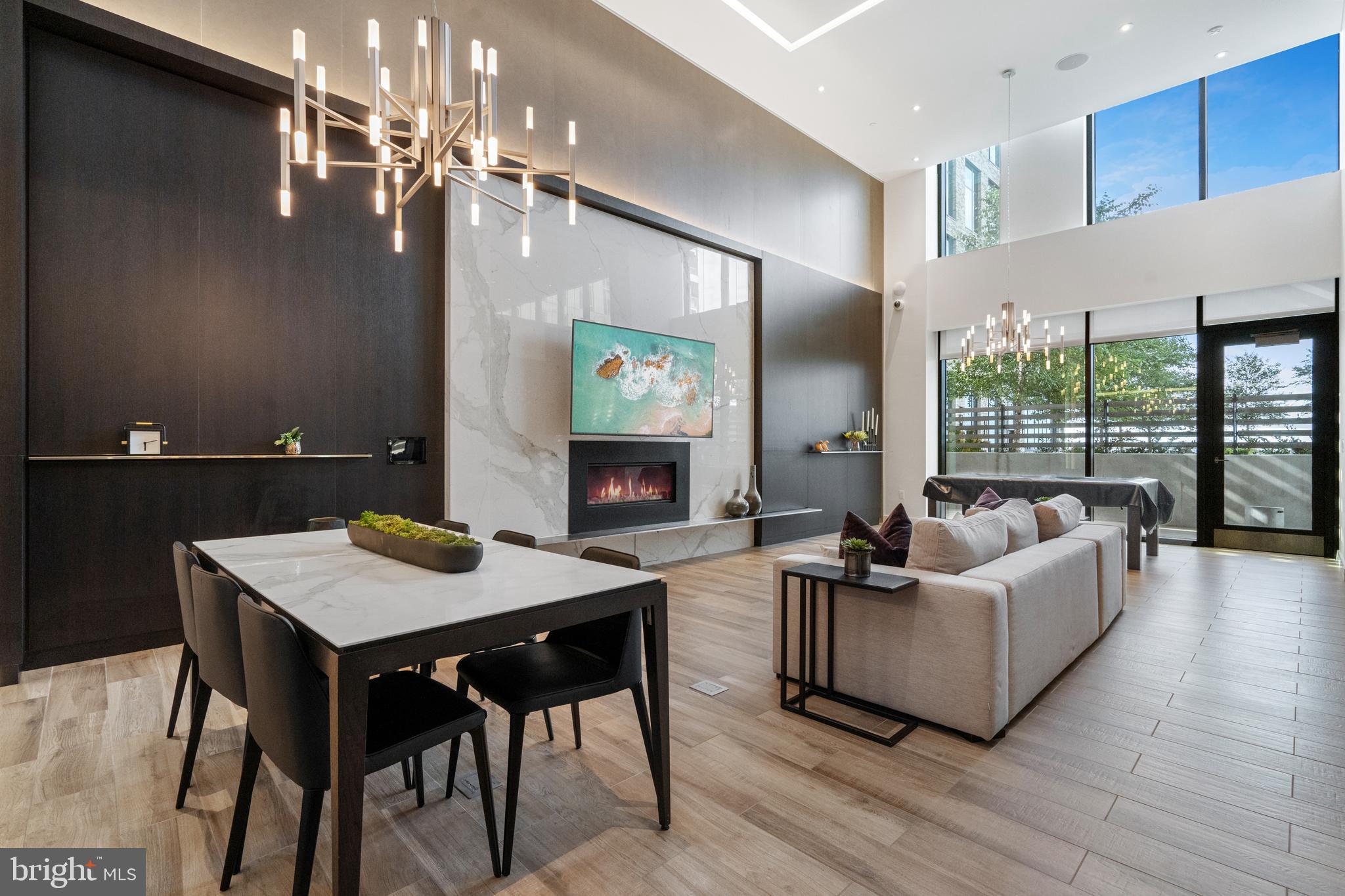 THE VERSE CONDO - Residential