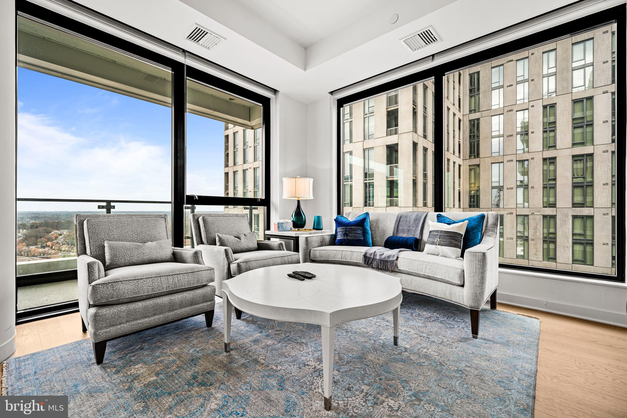 THE VERSE CONDO - Residential