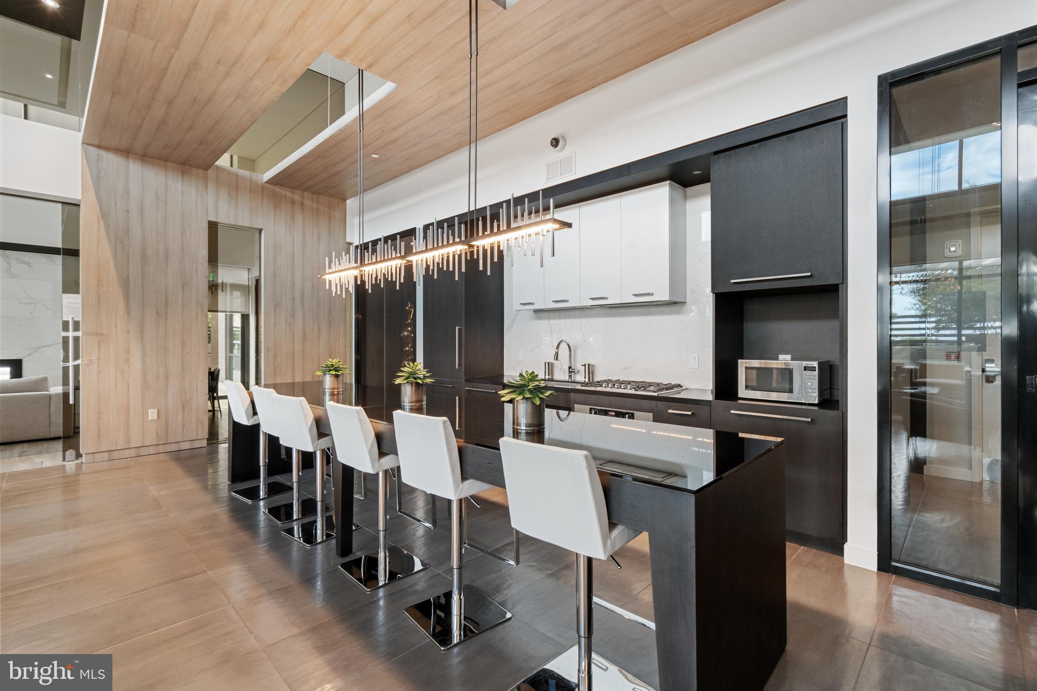 THE VERSE CONDO - Residential