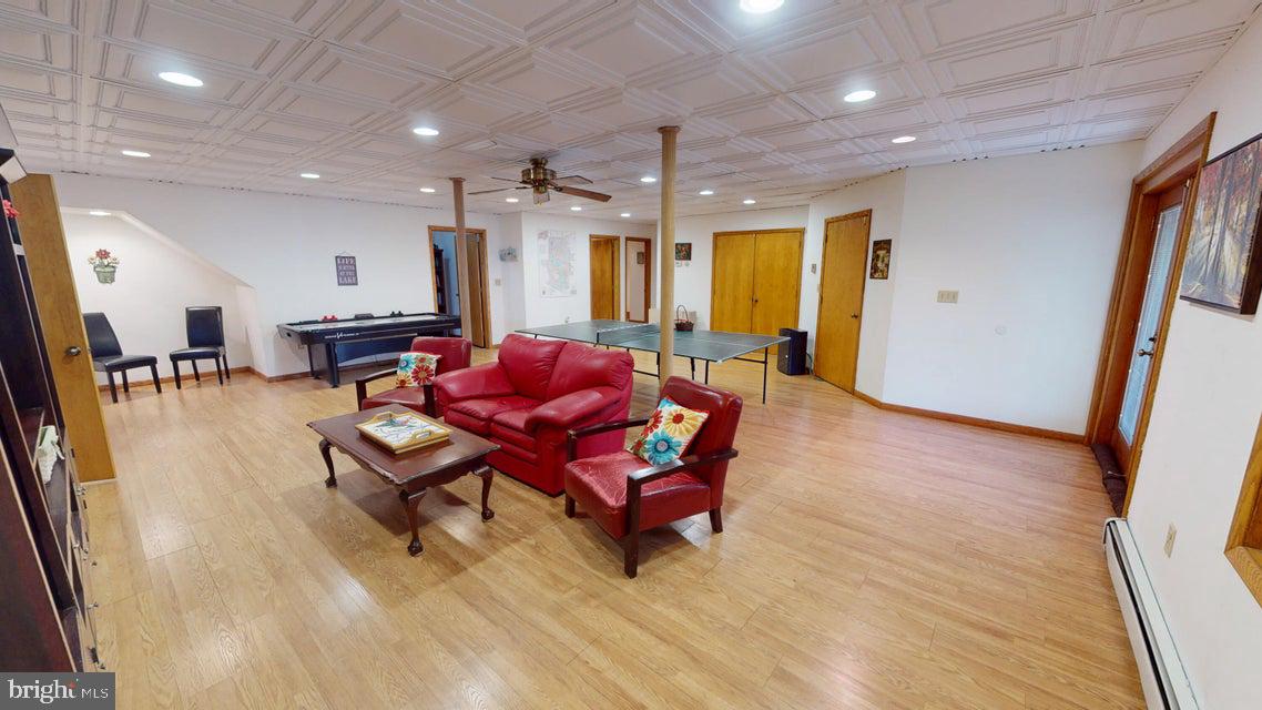 TREASURE LAKE - Residential