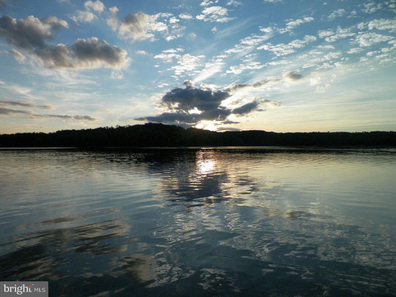 TREASURE LAKE - Residential