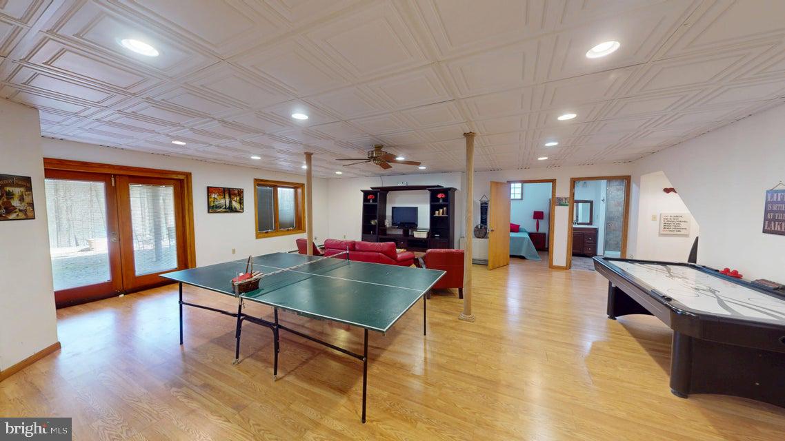 TREASURE LAKE - Residential