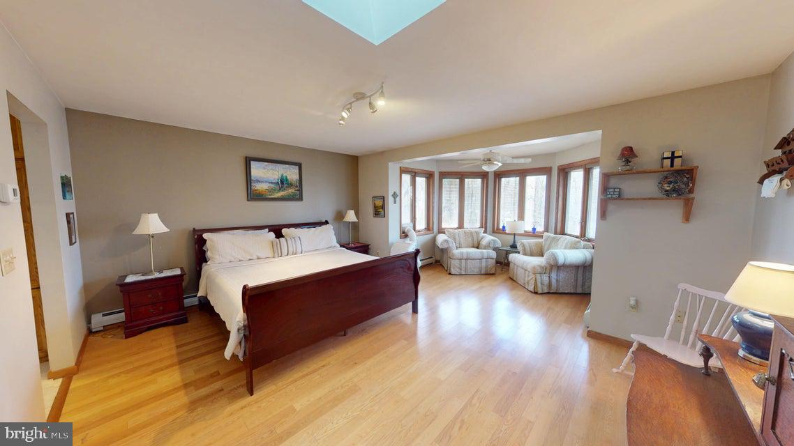 TREASURE LAKE - Residential