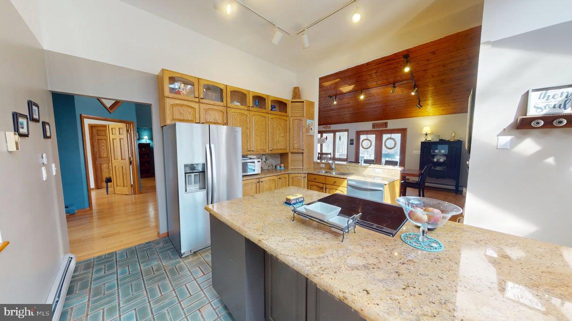 TREASURE LAKE - Residential