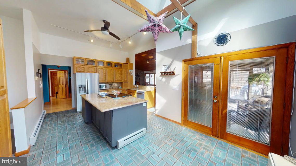 TREASURE LAKE - Residential