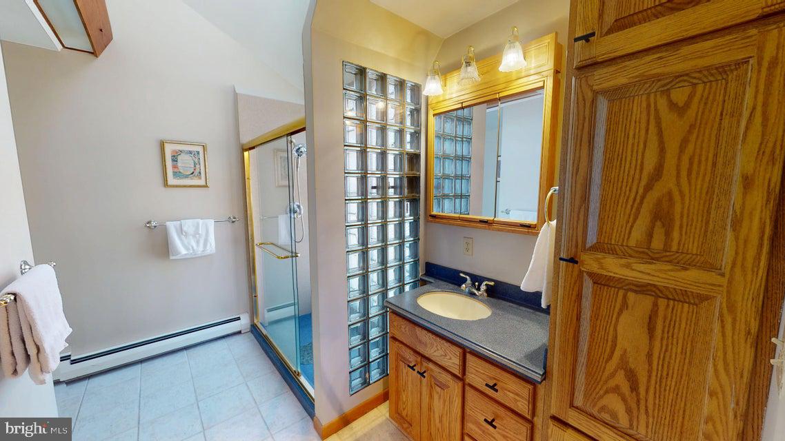 TREASURE LAKE - Residential