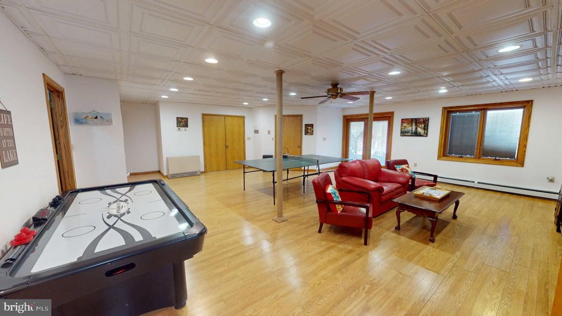 TREASURE LAKE - Residential