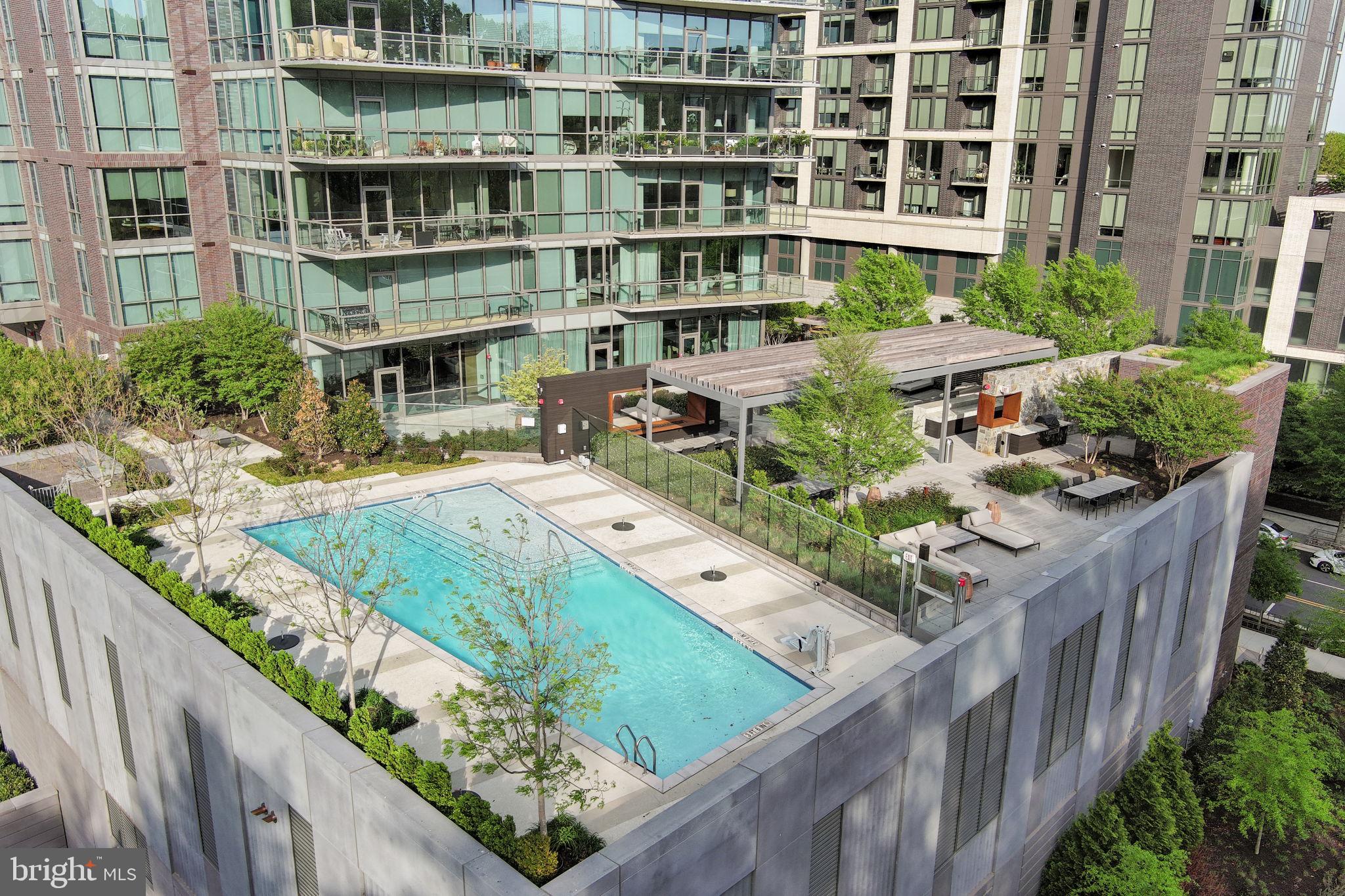 TYSONS CORNER - Residential