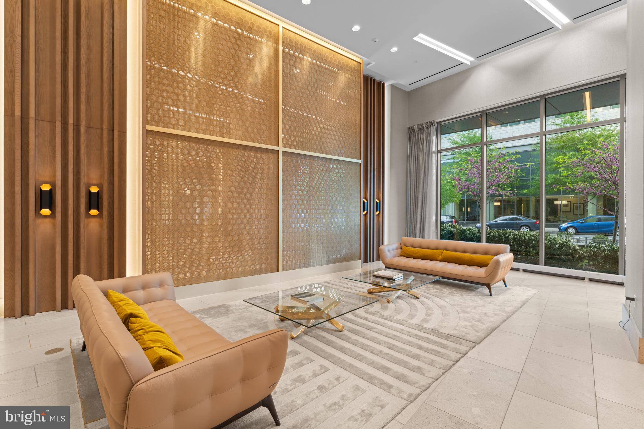 TYSONS CORNER - Residential