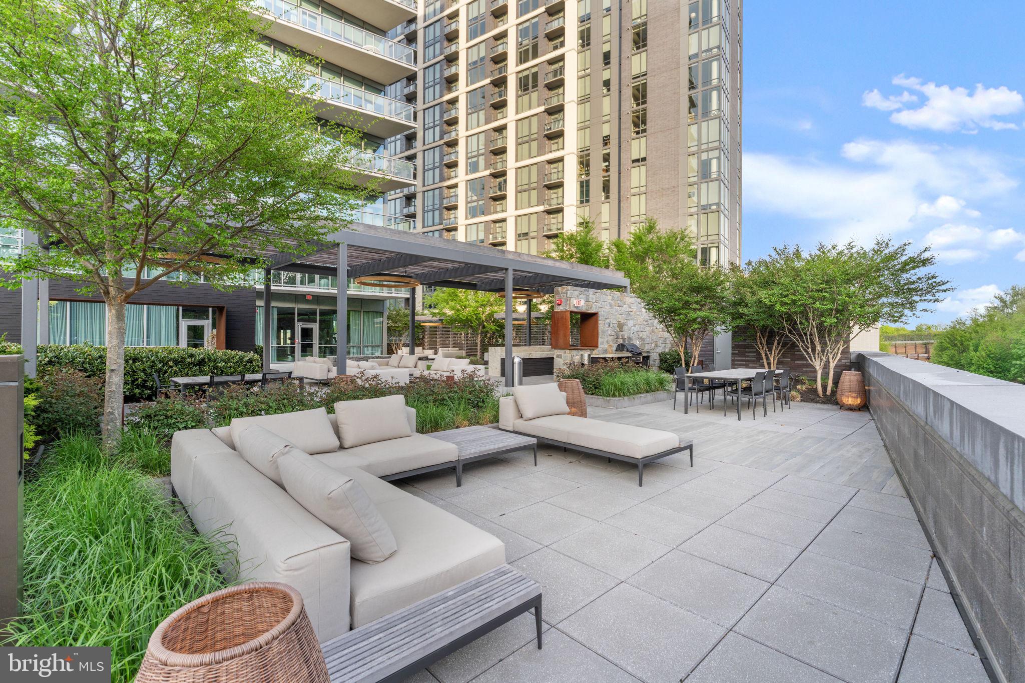 TYSONS CORNER - Residential