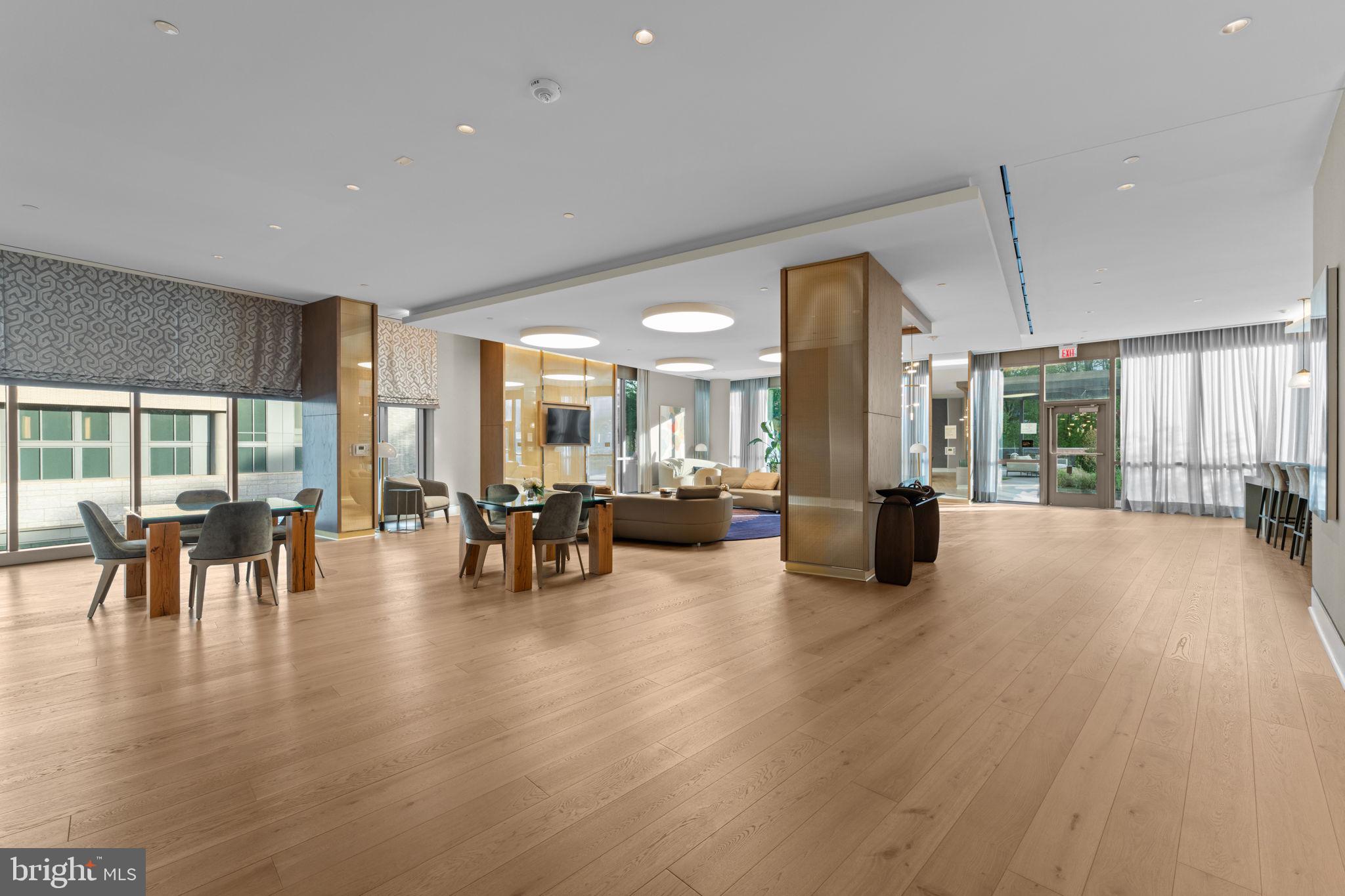 TYSONS CORNER - Residential