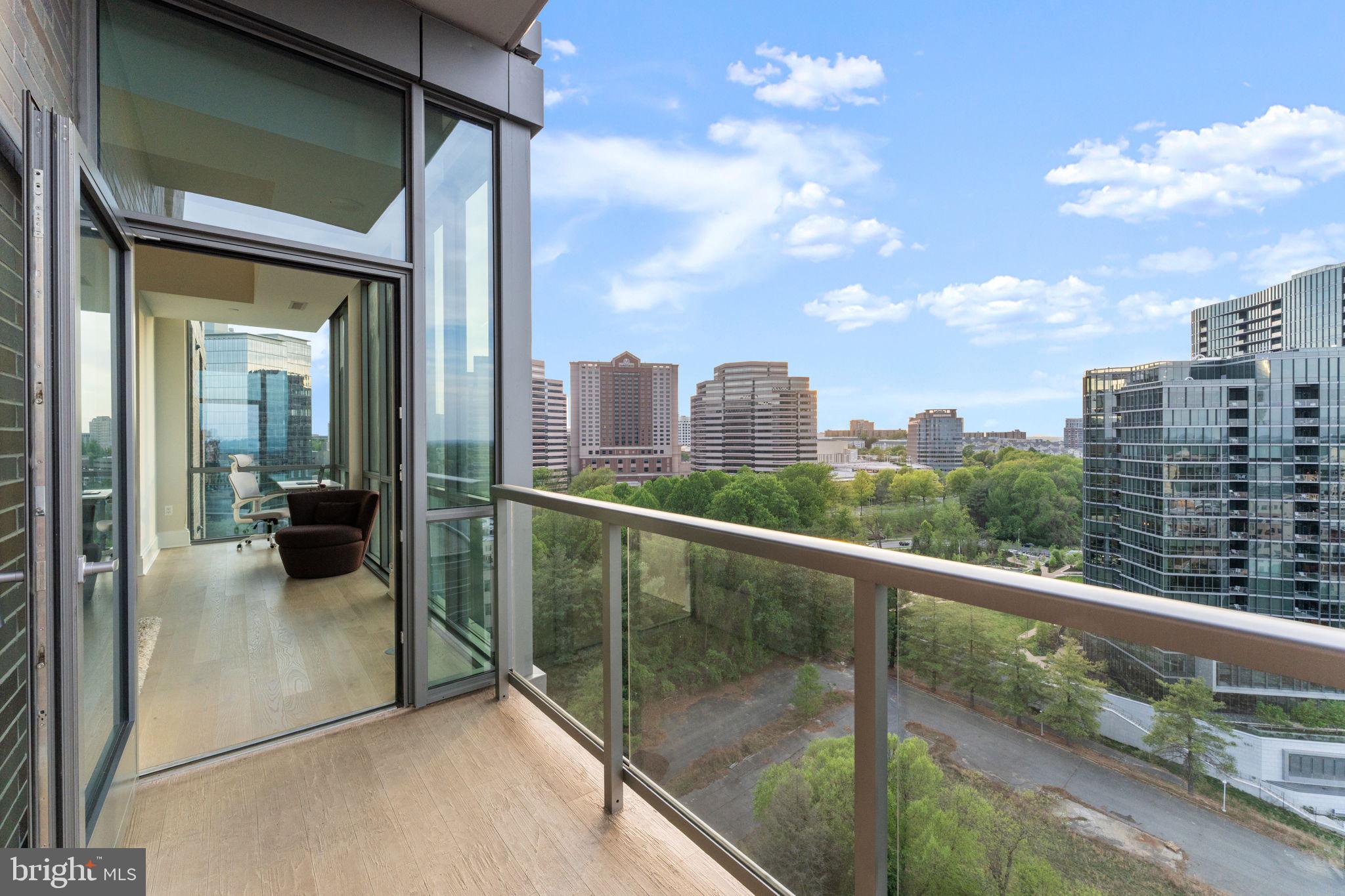 TYSONS CORNER - Residential