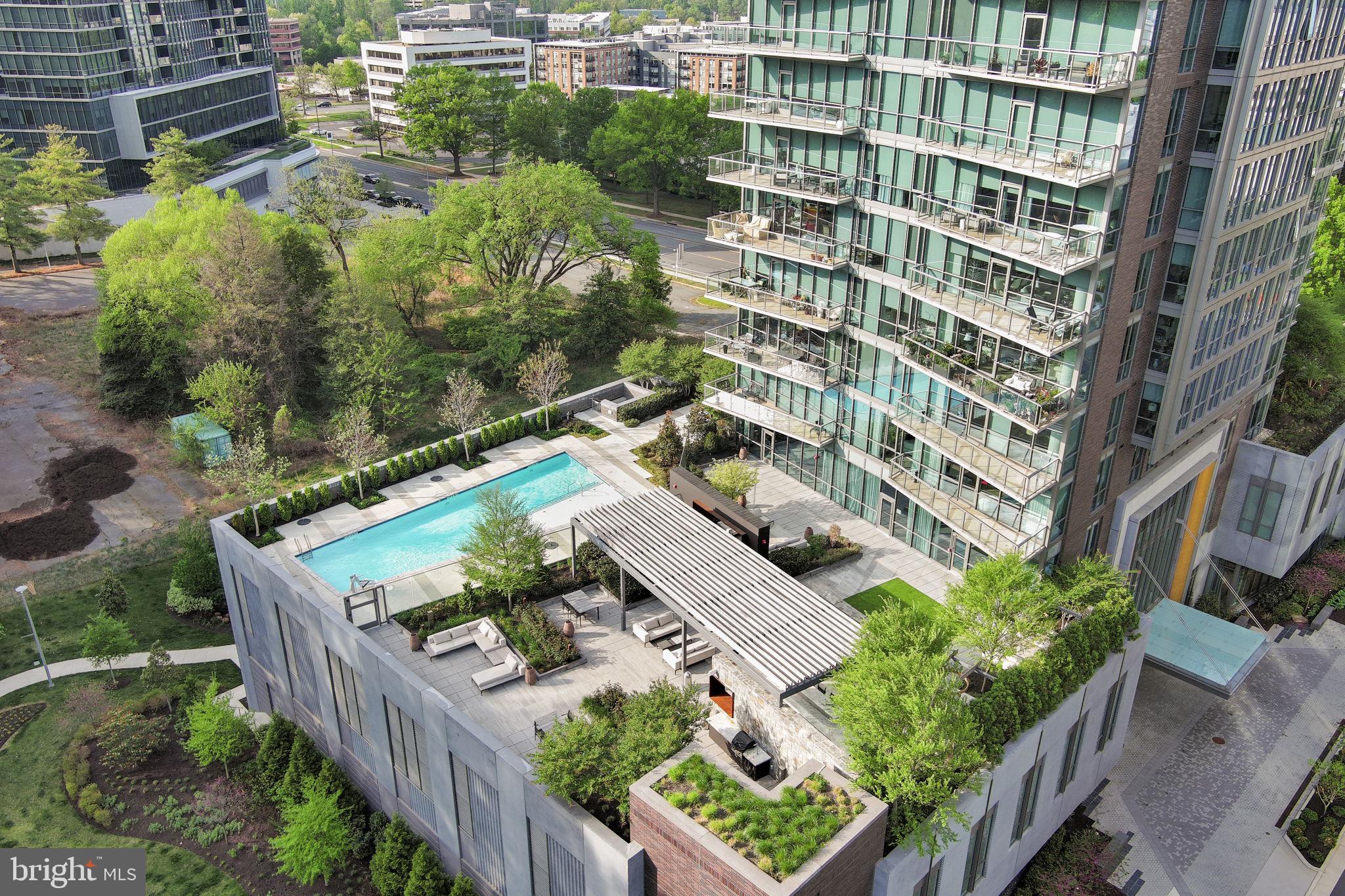 TYSONS CORNER - Residential