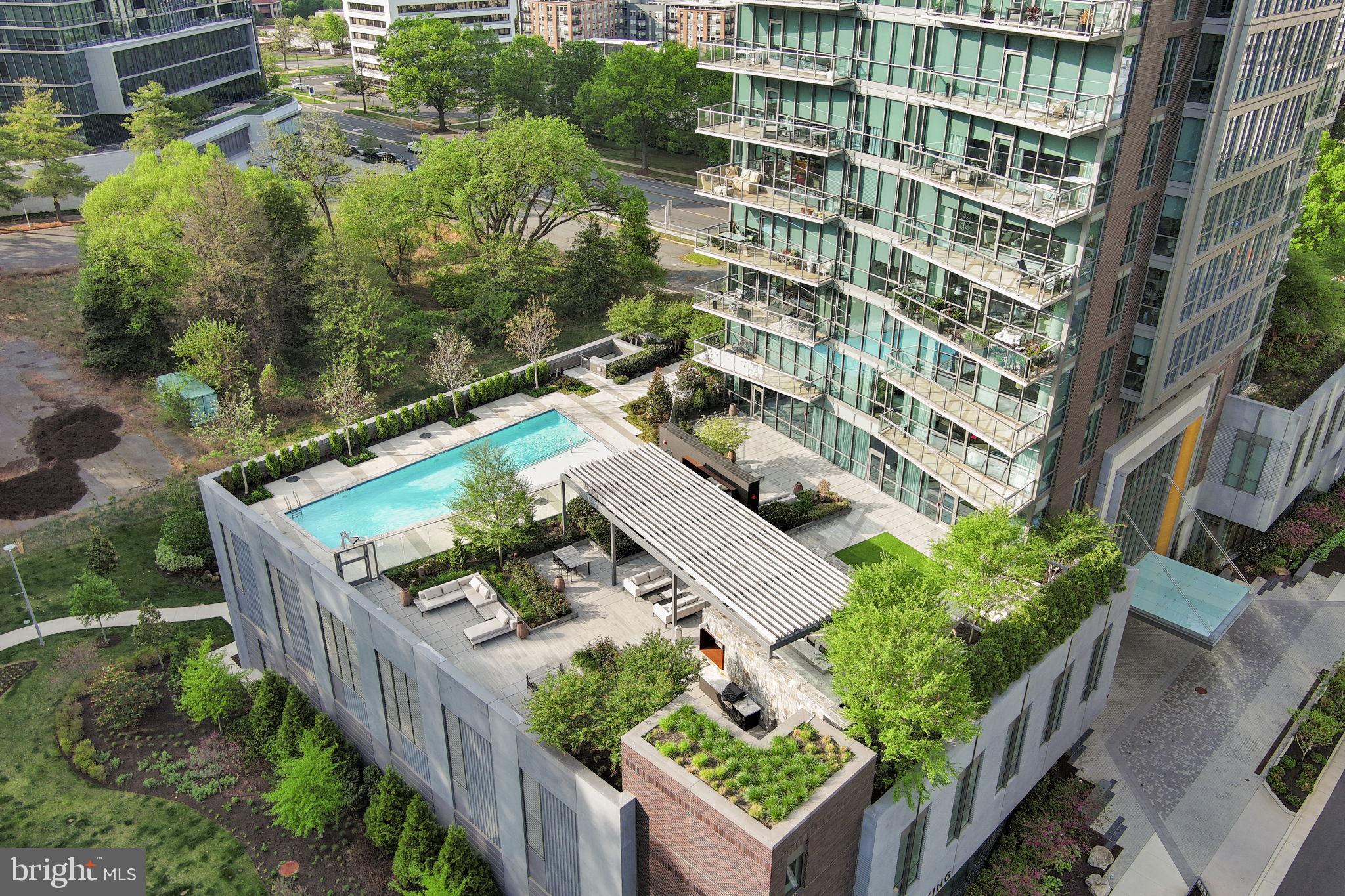 TYSONS CORNER - Residential