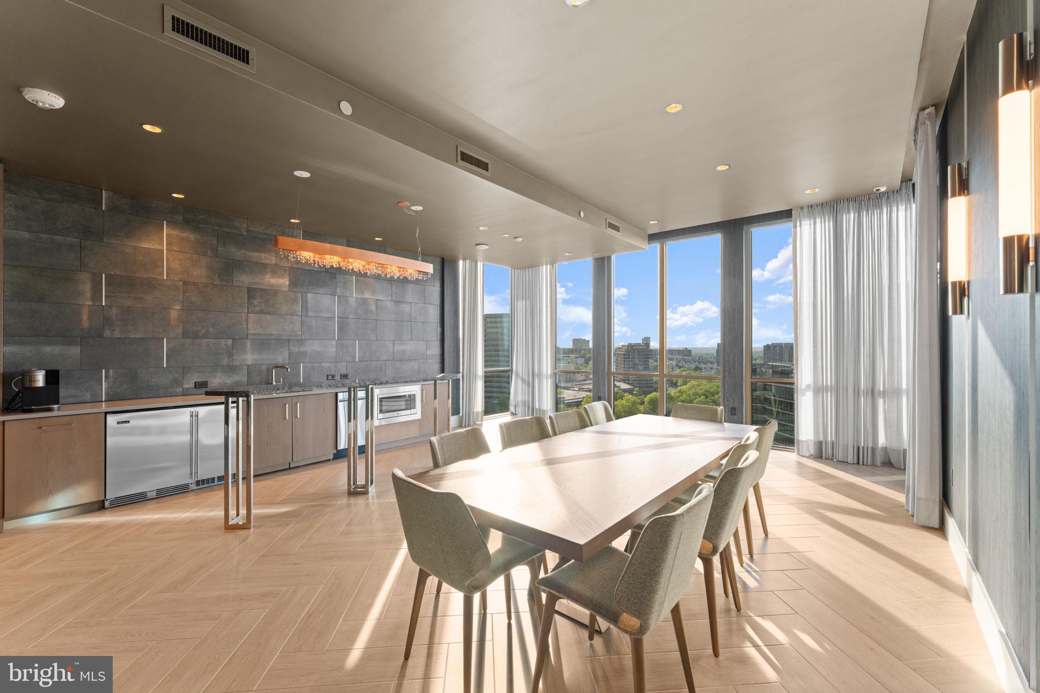 TYSONS CORNER - Residential