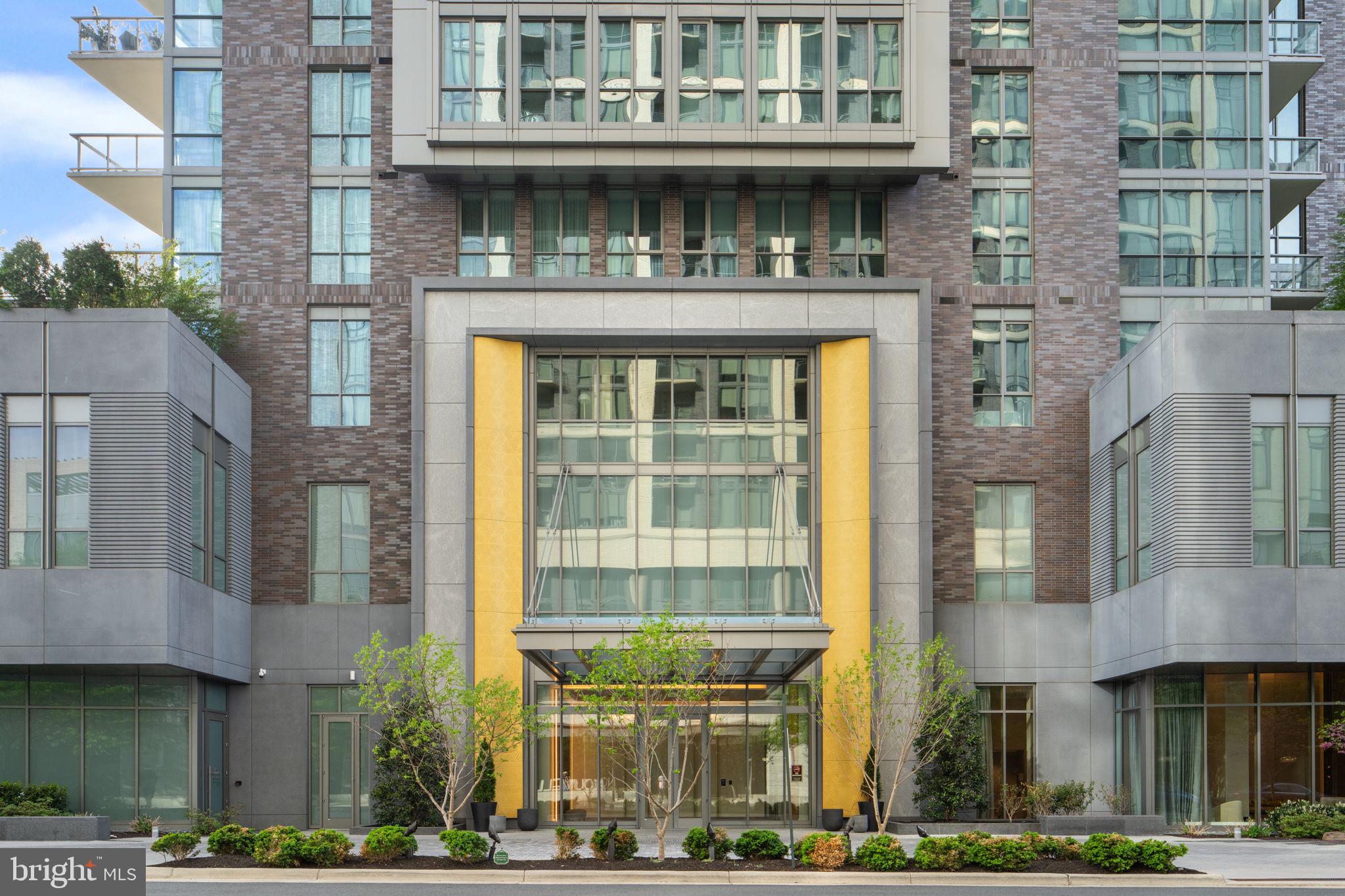 TYSONS CORNER - Residential