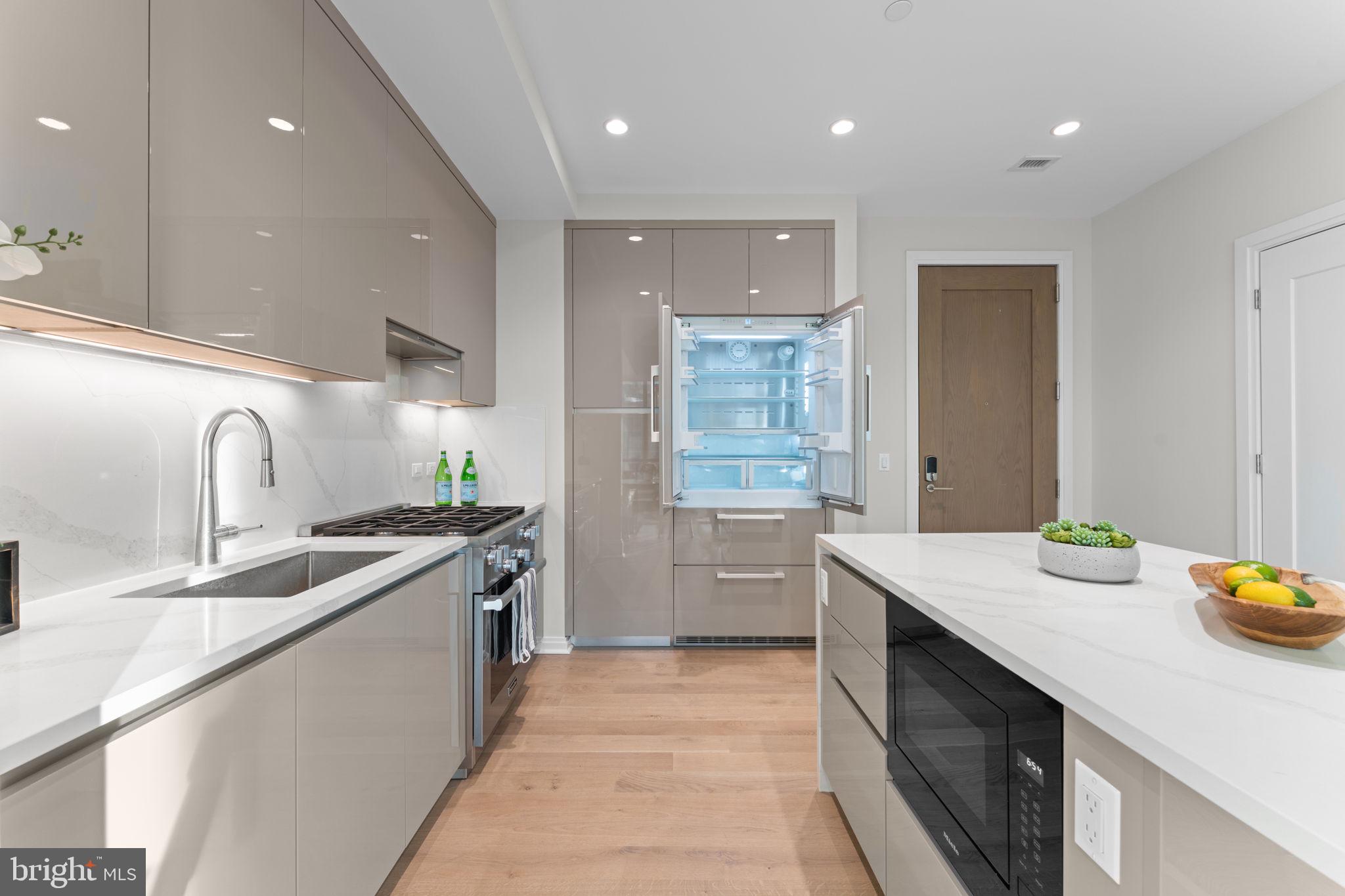 TYSONS CORNER - Residential