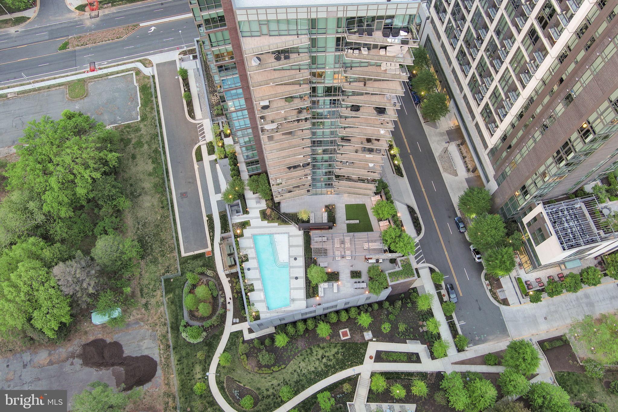 TYSONS CORNER - Residential