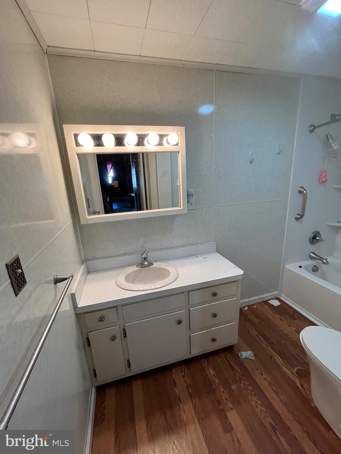 HALIFAX - Residential