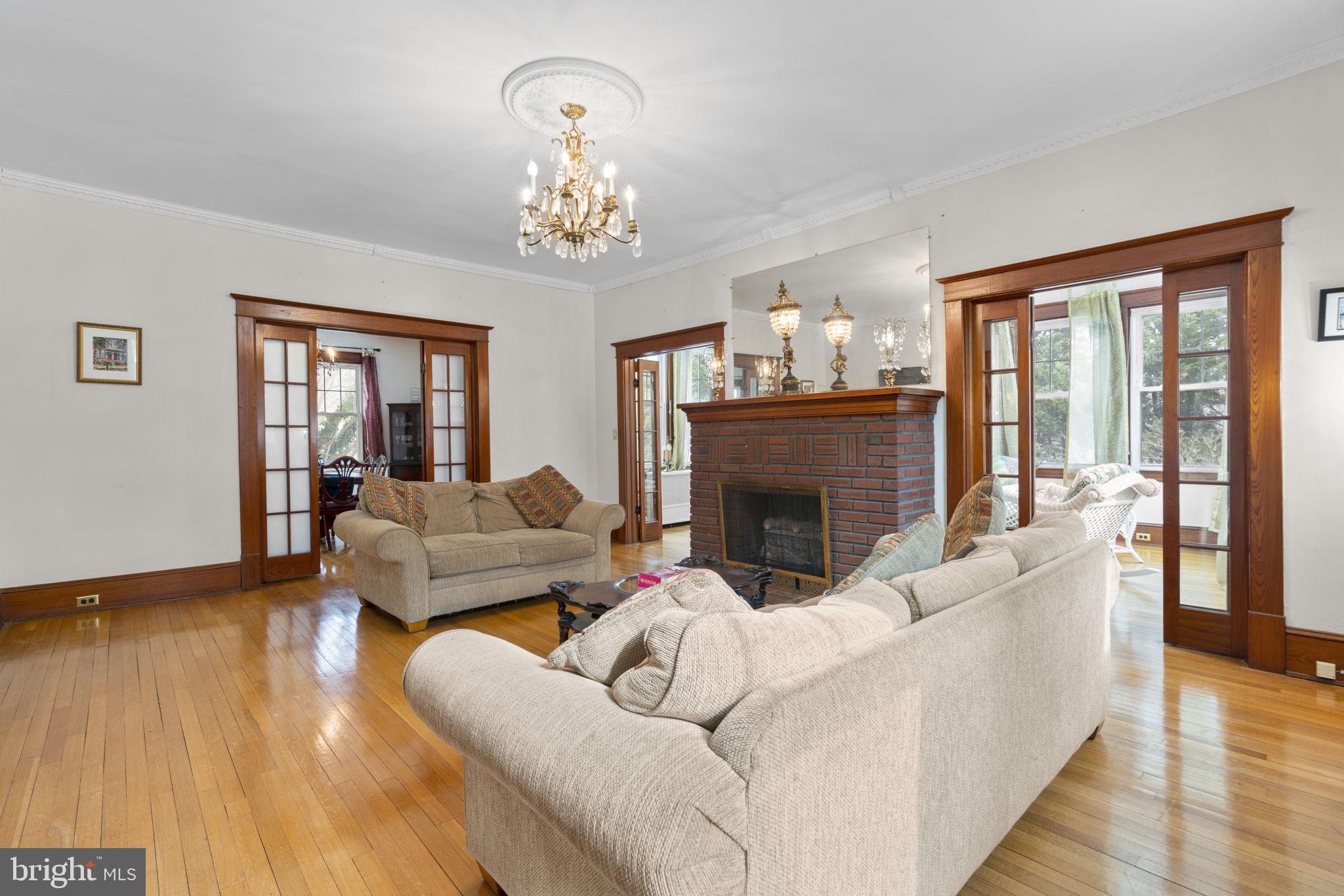 OVERBROOK - Residential