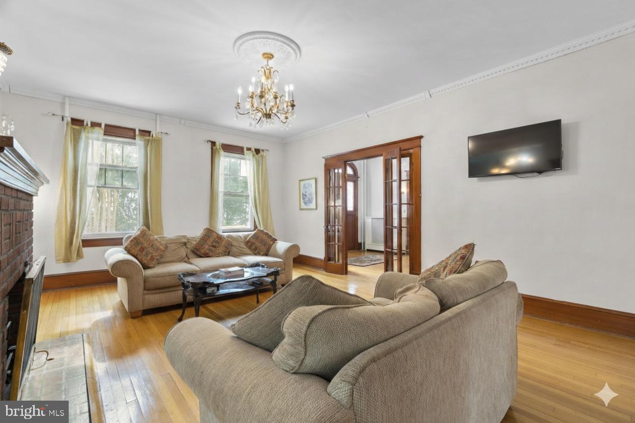 OVERBROOK - Residential