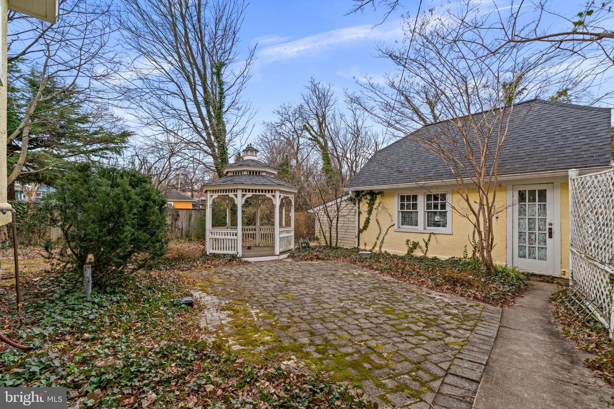 OVERBROOK - Residential