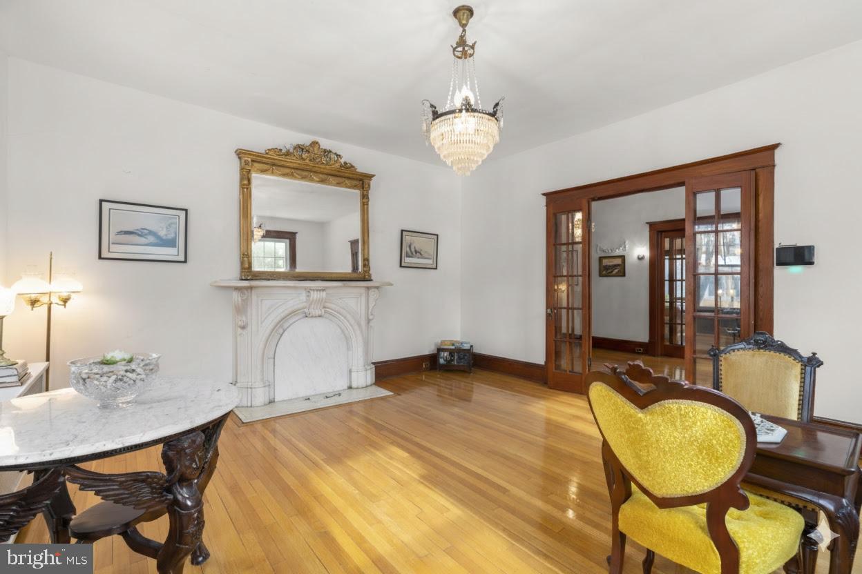 OVERBROOK - Residential