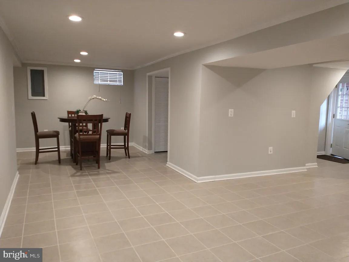 OAKVIEW - Residential Lease