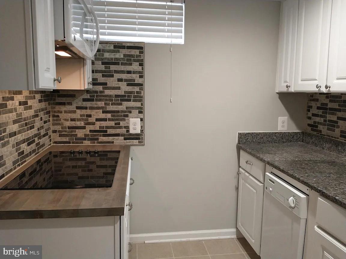 OAKVIEW - Residential Lease