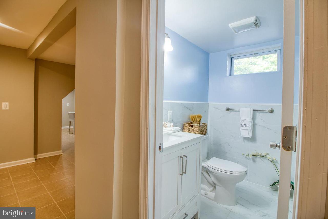 OAKVIEW - Residential Lease