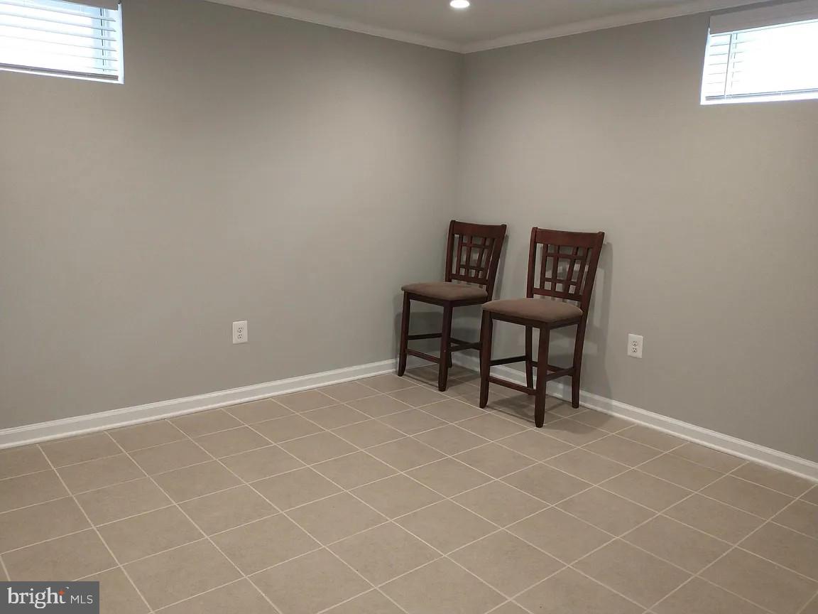 OAKVIEW - Residential Lease